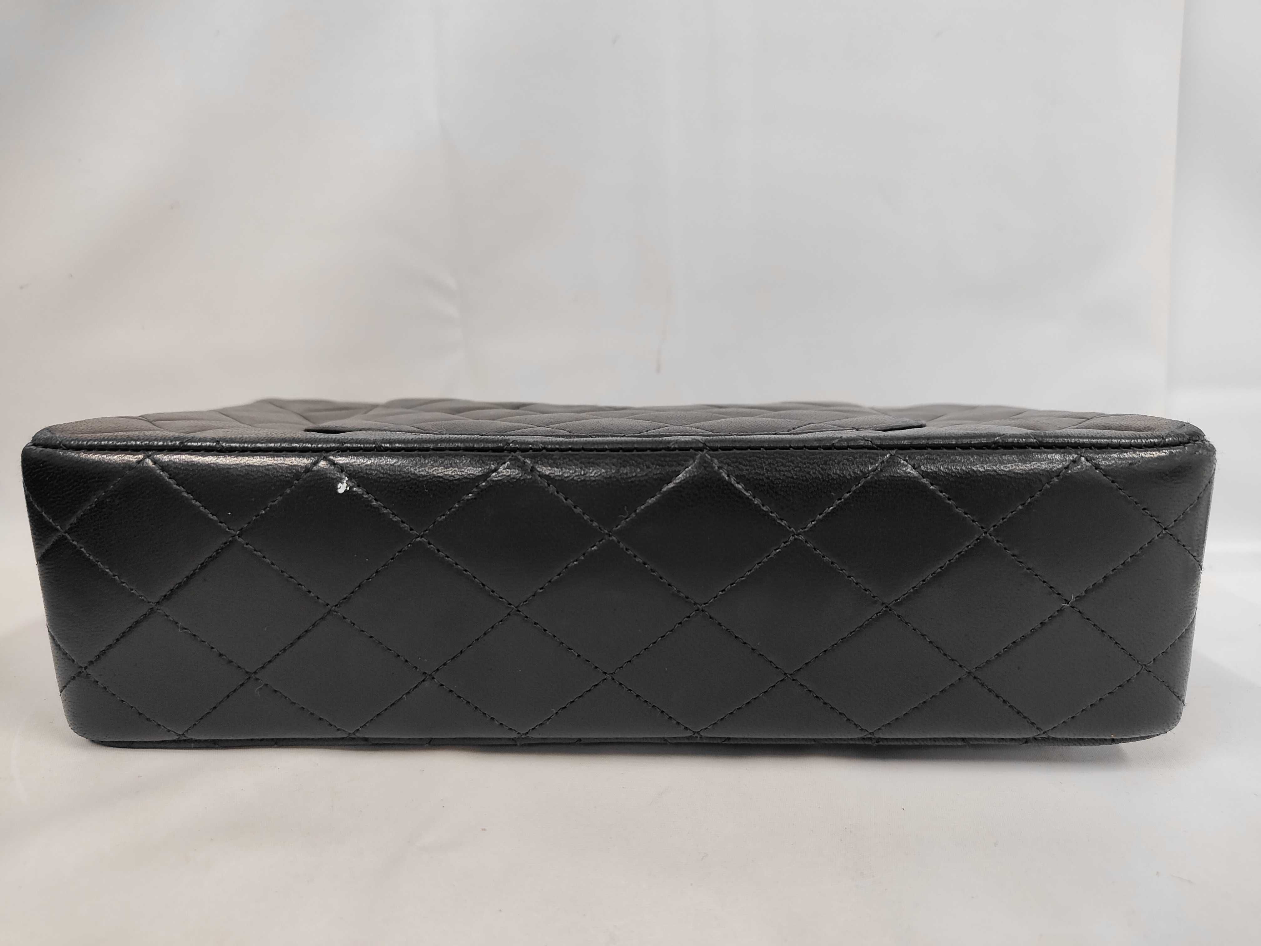 Matelassé Black Lambskin Shoulder Bag — view 4