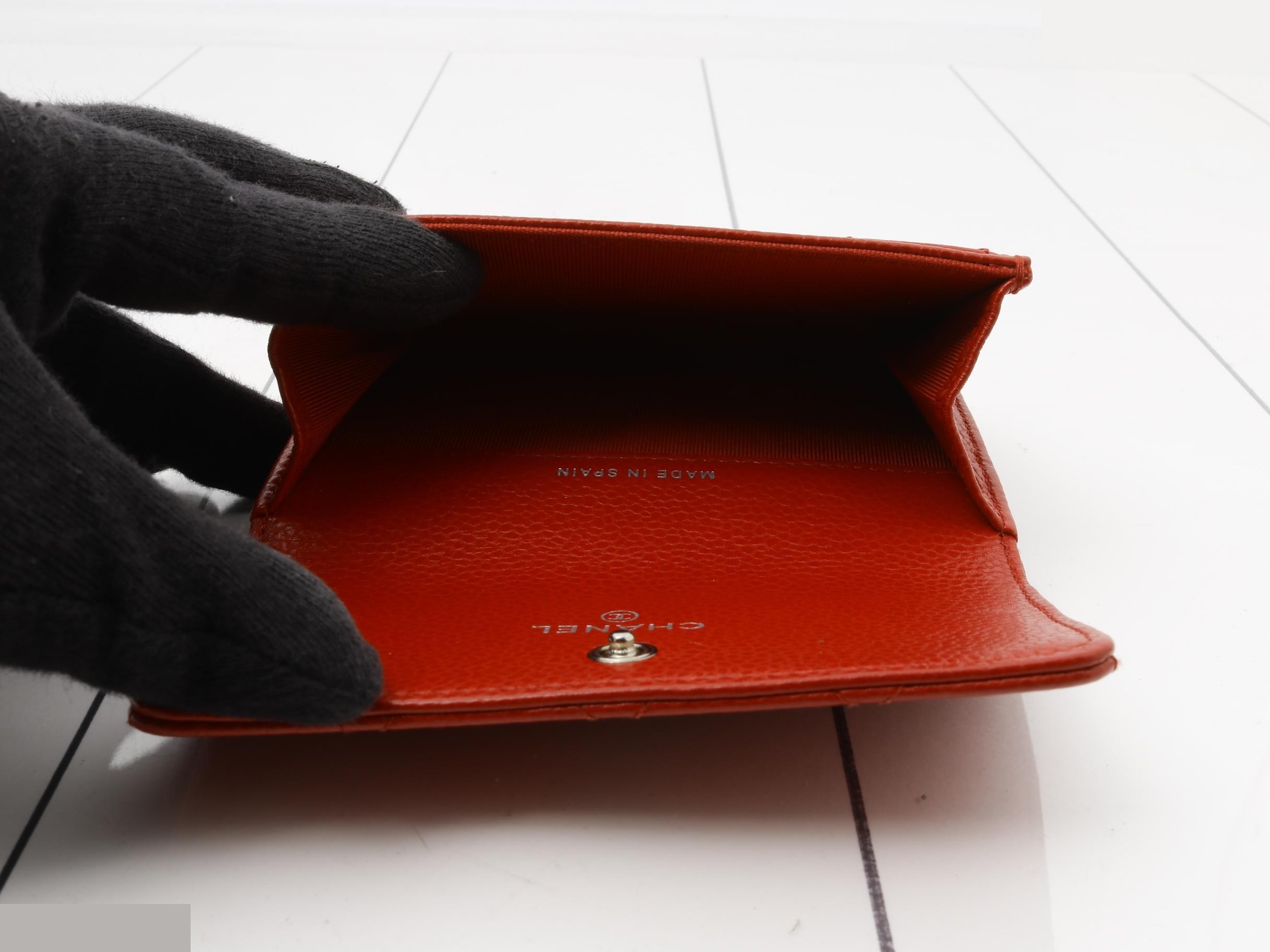 Matelassé Caviar Skin Card Case — view 4