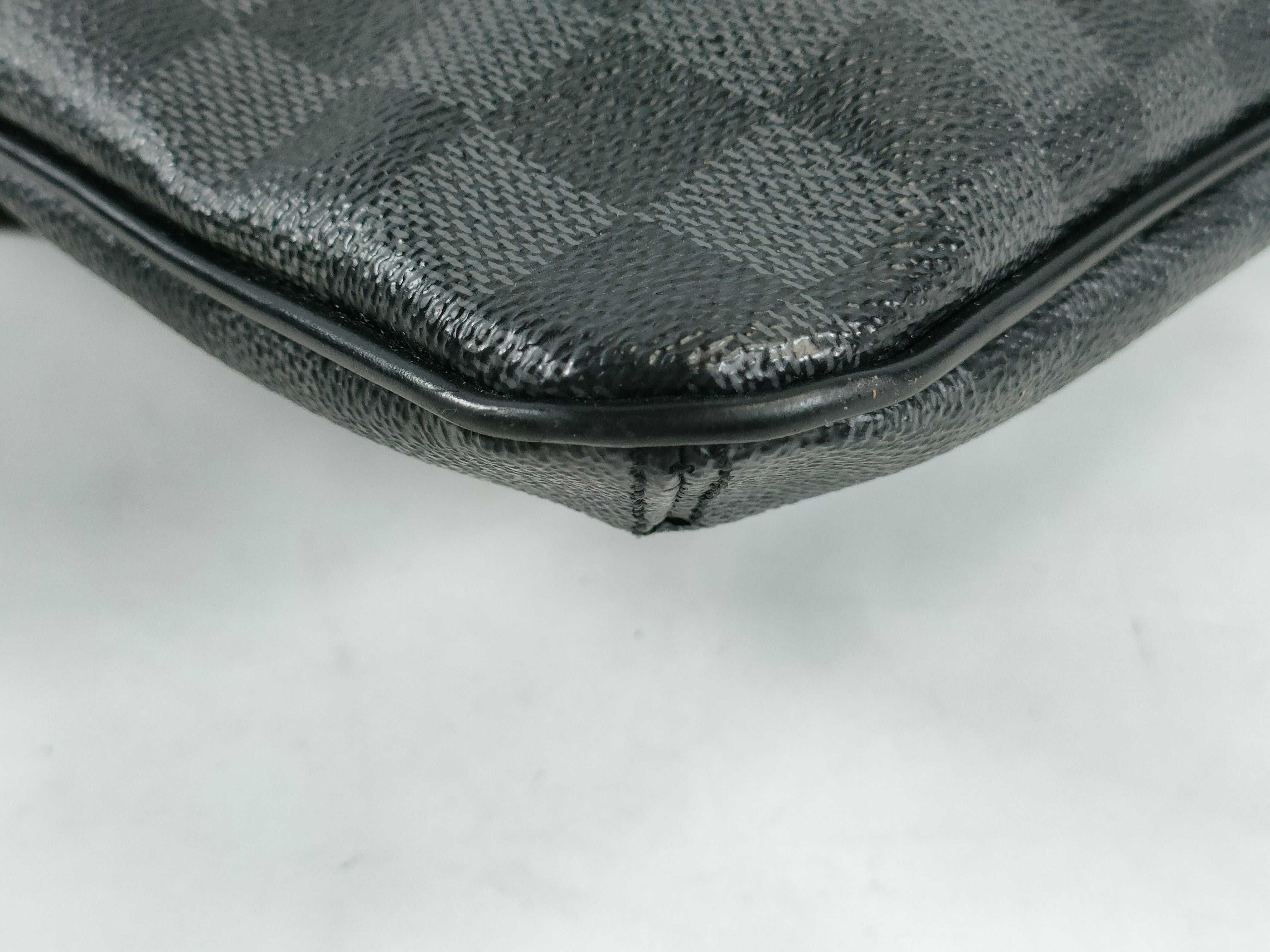 Damier Graphite N58028 Thomas Shoulder Bag — view 6