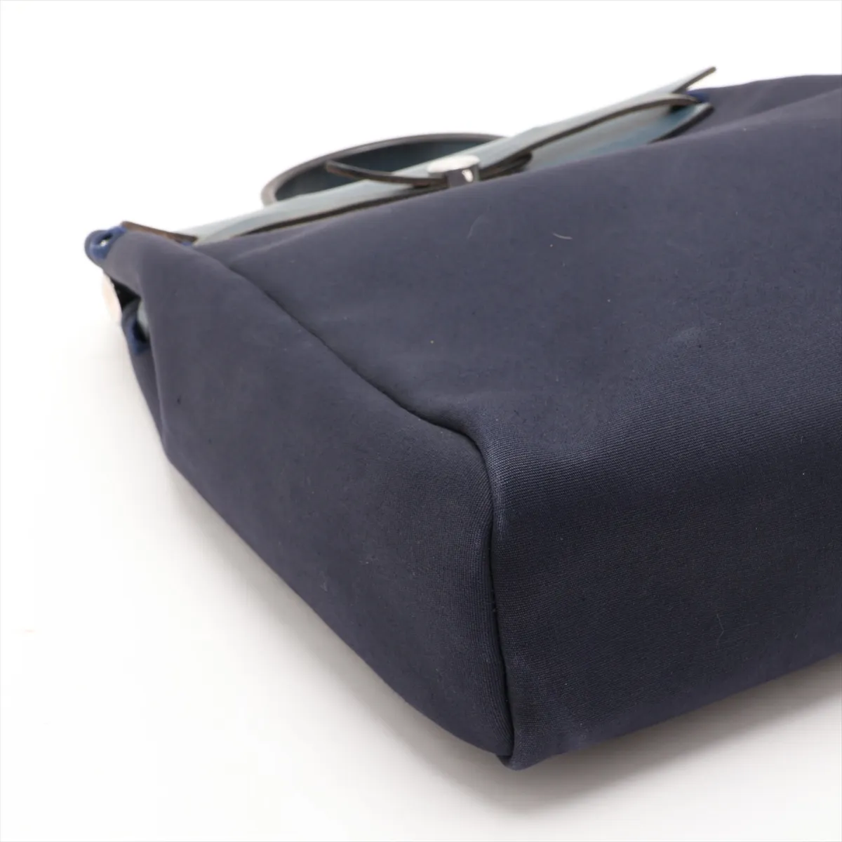 Herbag Ad PM Toile Officier x Vache Hunter Navy x Blue Silver Hardware F: 2002 Clochette strap — view 4