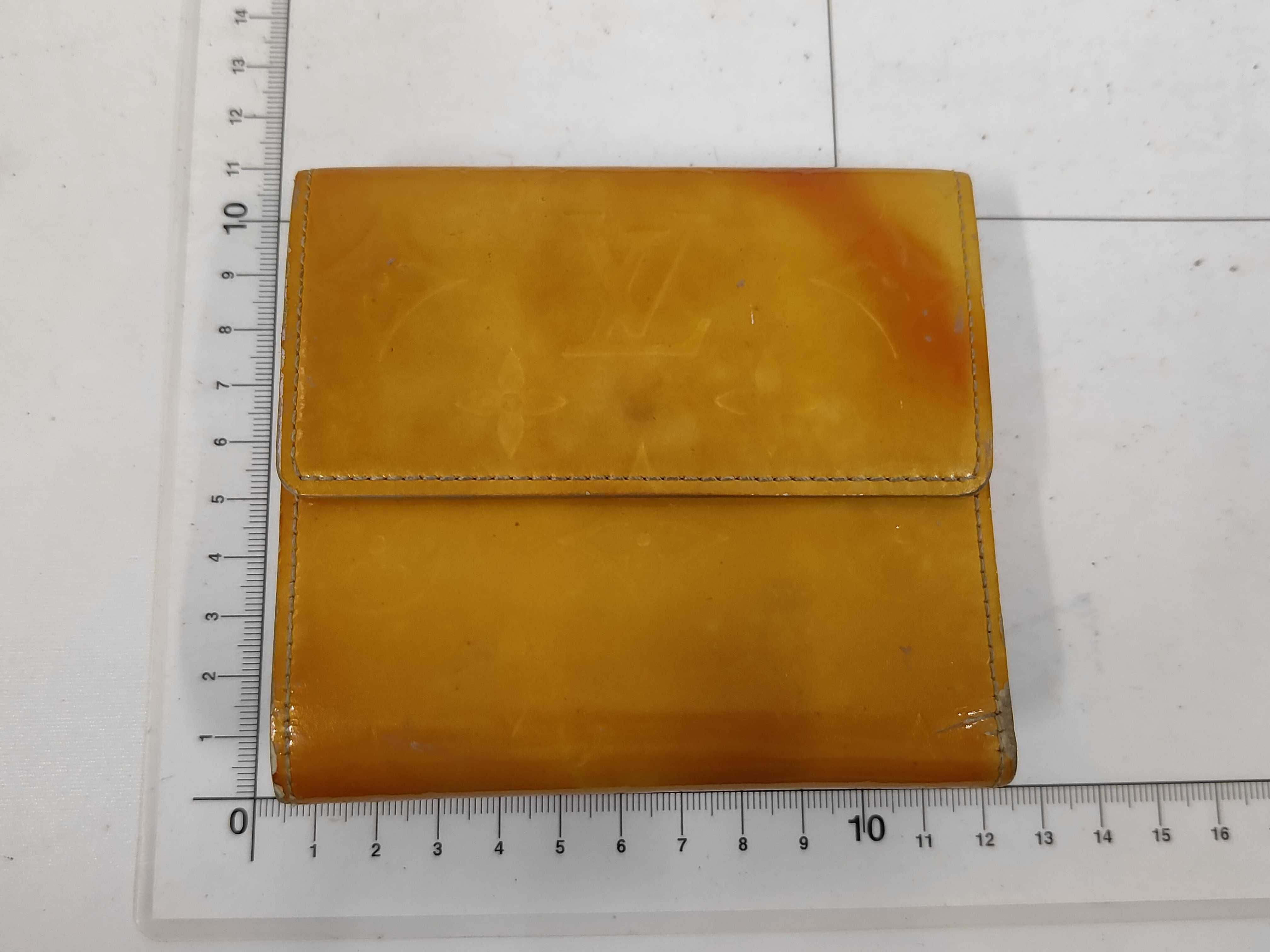 Vernis / Vernis / Porte Monnaie Billet Carte Credit / M91349 / TH0023 / Folding Wallet / Enamel Wallet — view 2