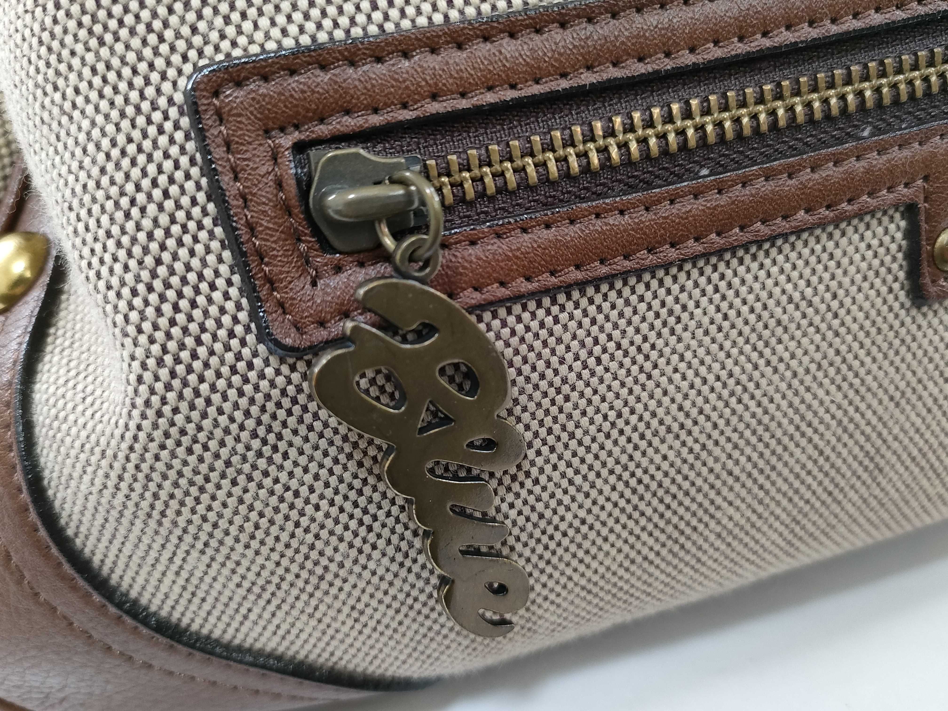Blue Label Shoulder Bag — view 8