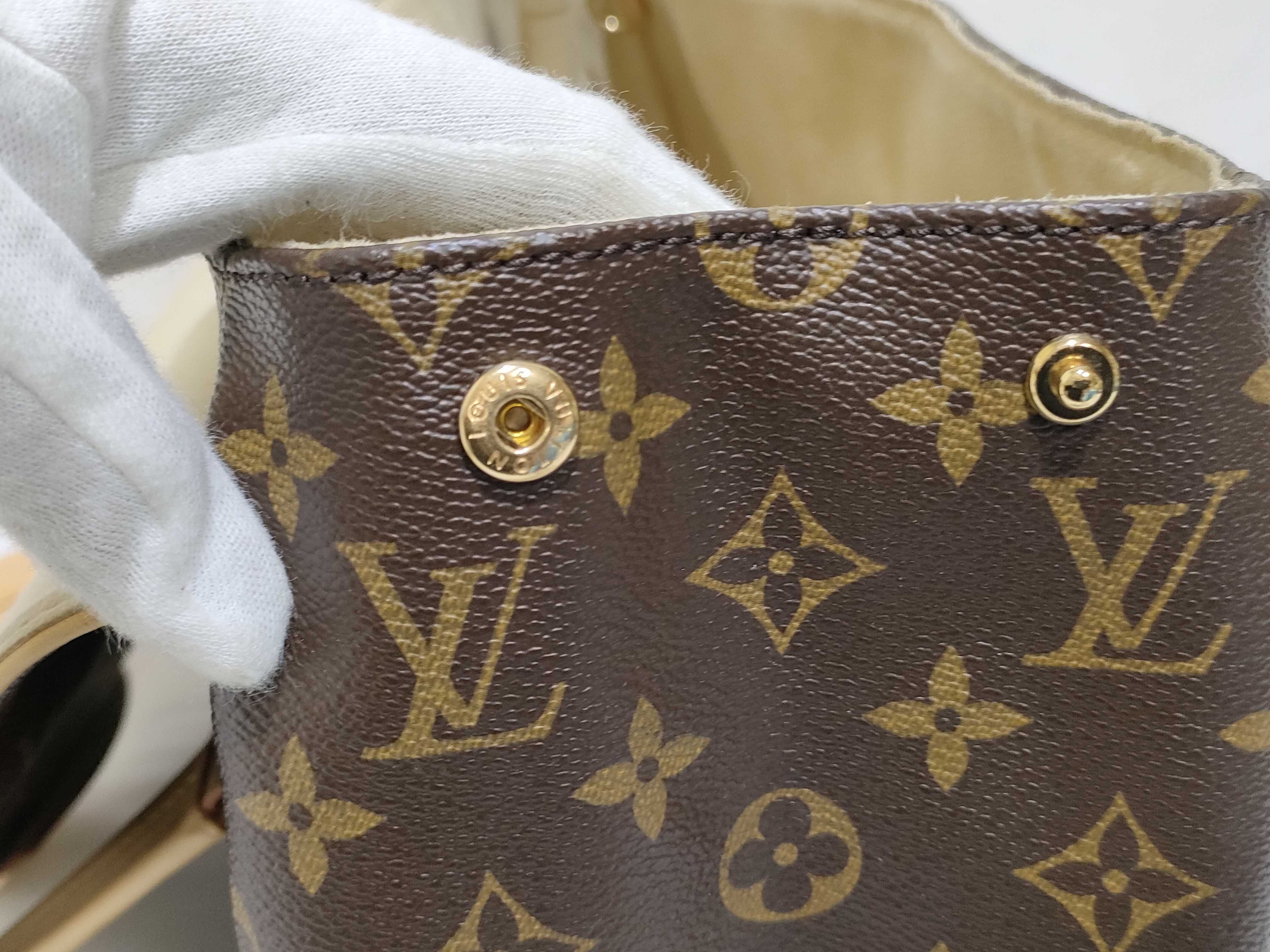Monogram Louis Vuitton Beverly GM M40120 Handbag — view 13
