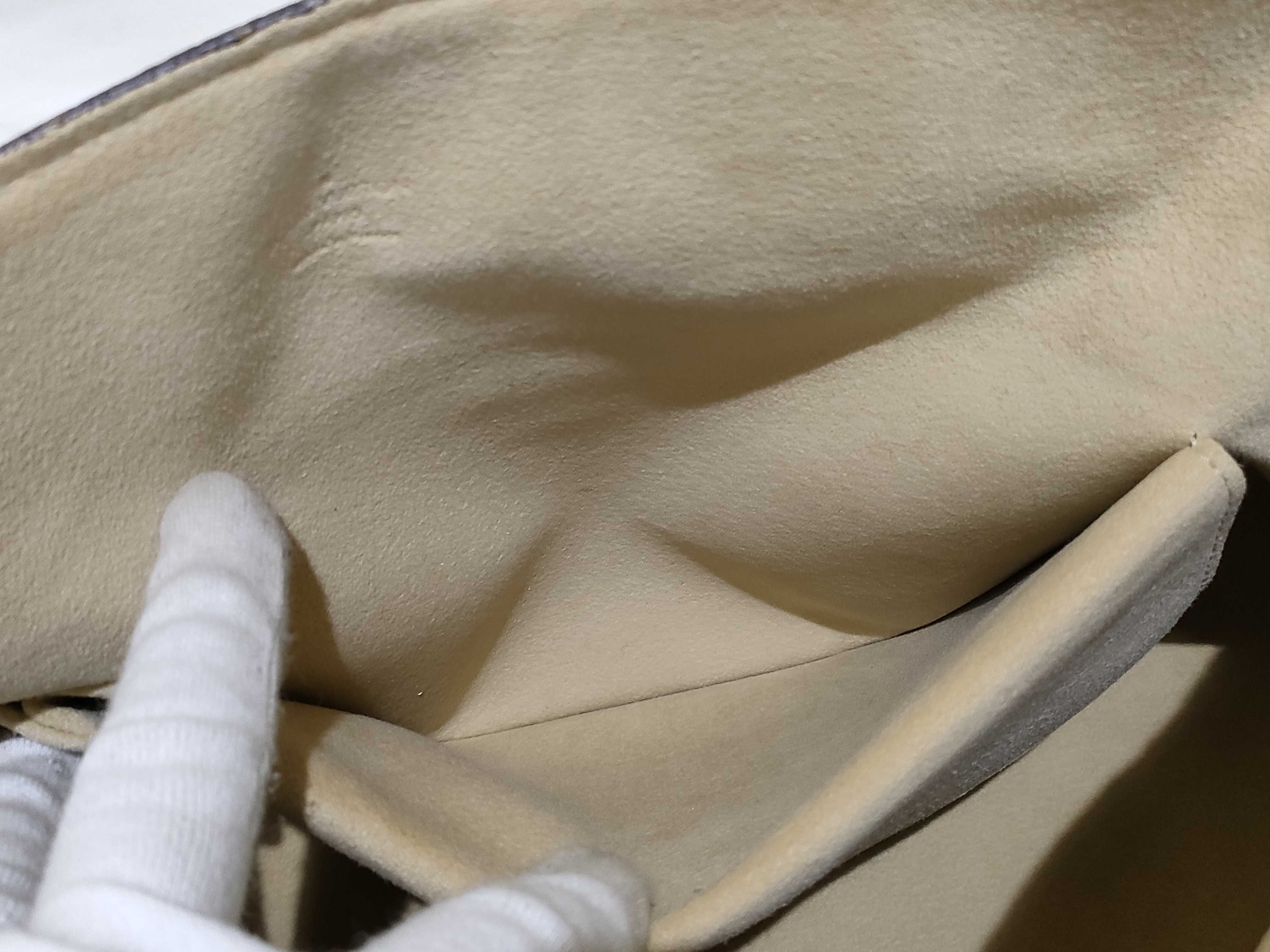 Monogram Louis Vuitton Beverly GM M40120 Handbag — view 9