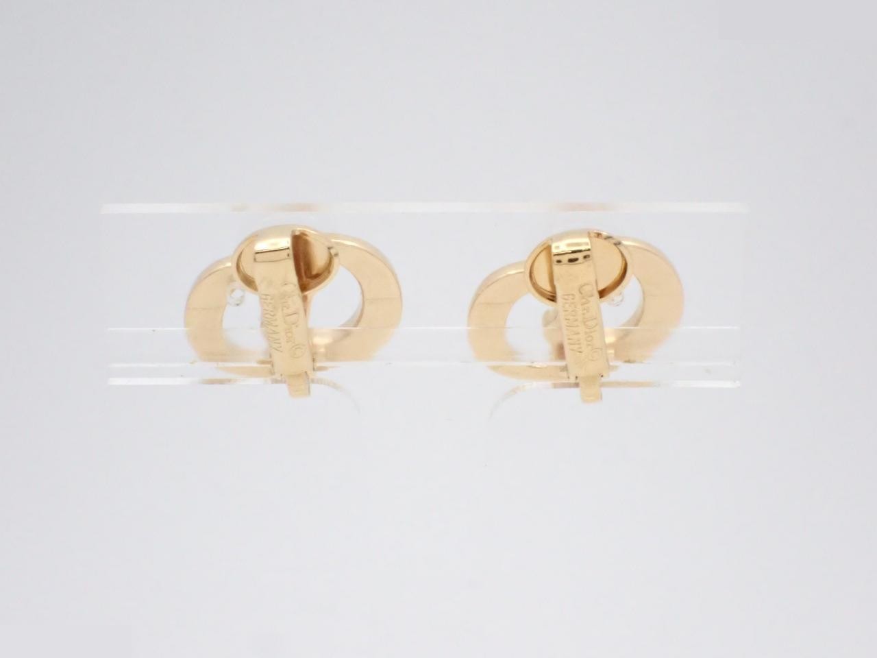 gold — view 2