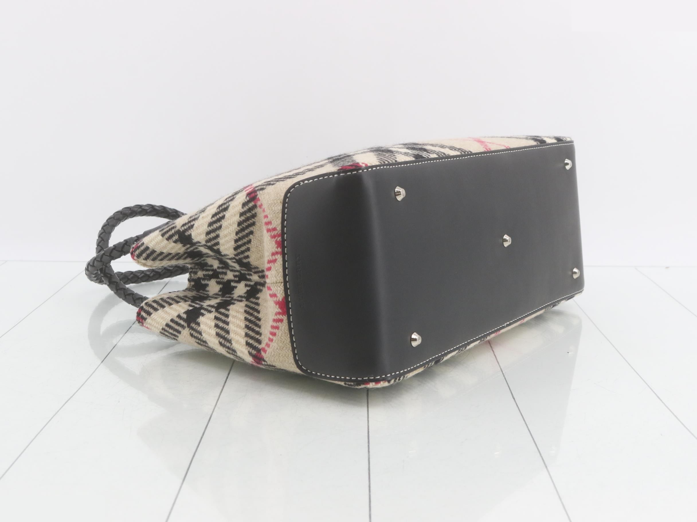 Other lines: Bags/Shoulder bags, Black, Felt — view 5
