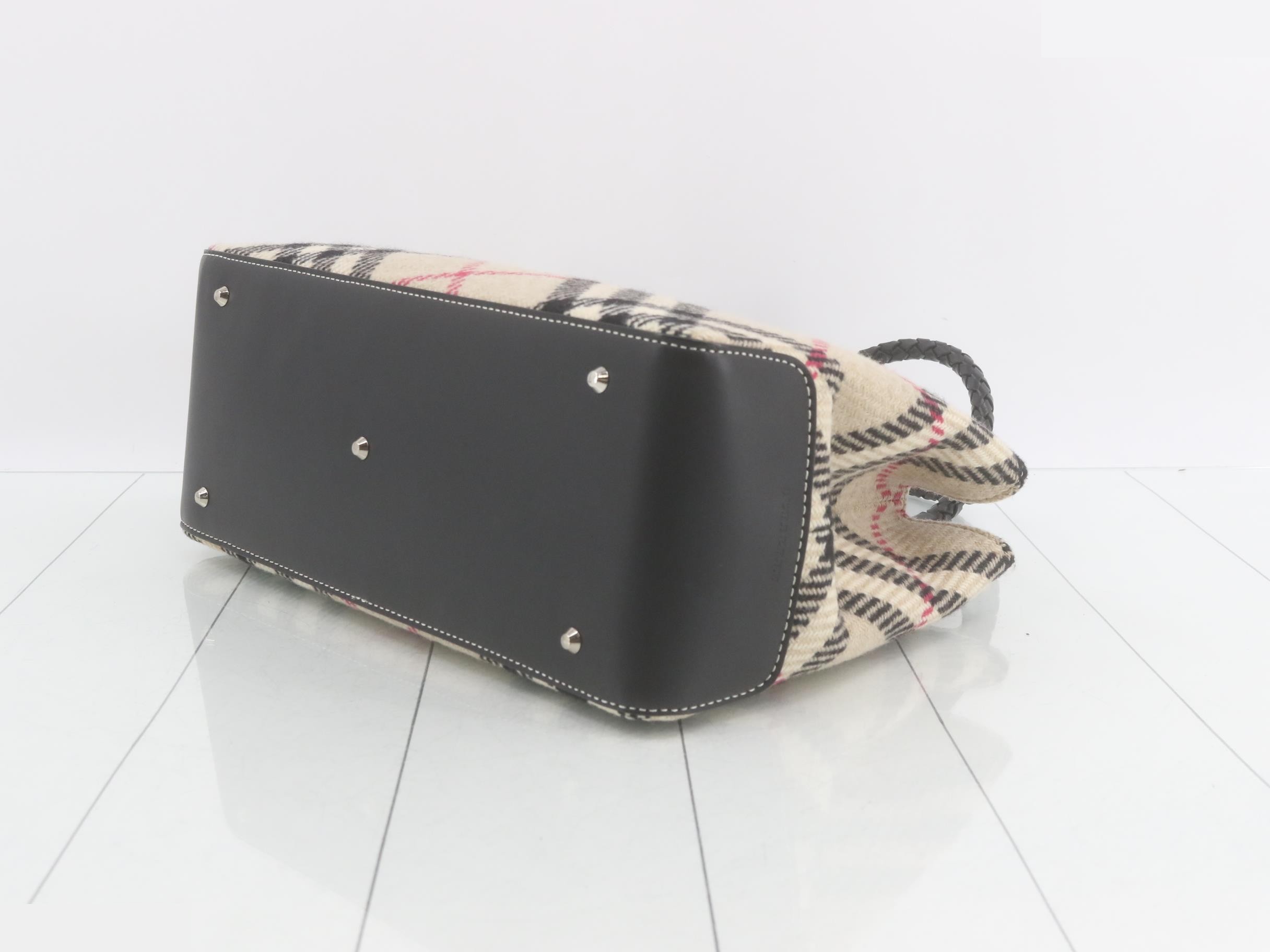 Other lines: Bags/Shoulder bags, Black, Felt — view 6