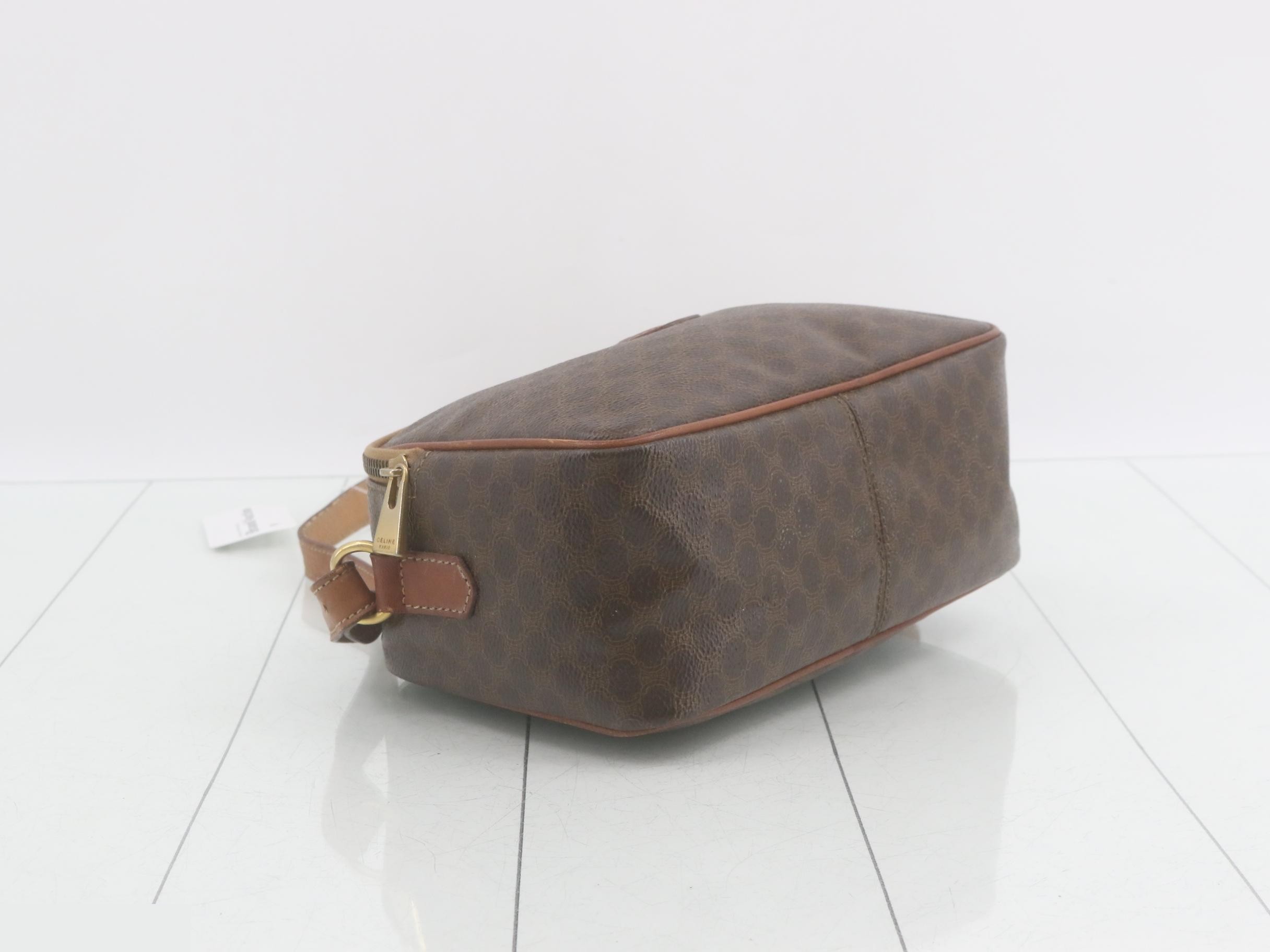 Other items in the line: Bags - 2-way handbag with long strap, brown — view 5