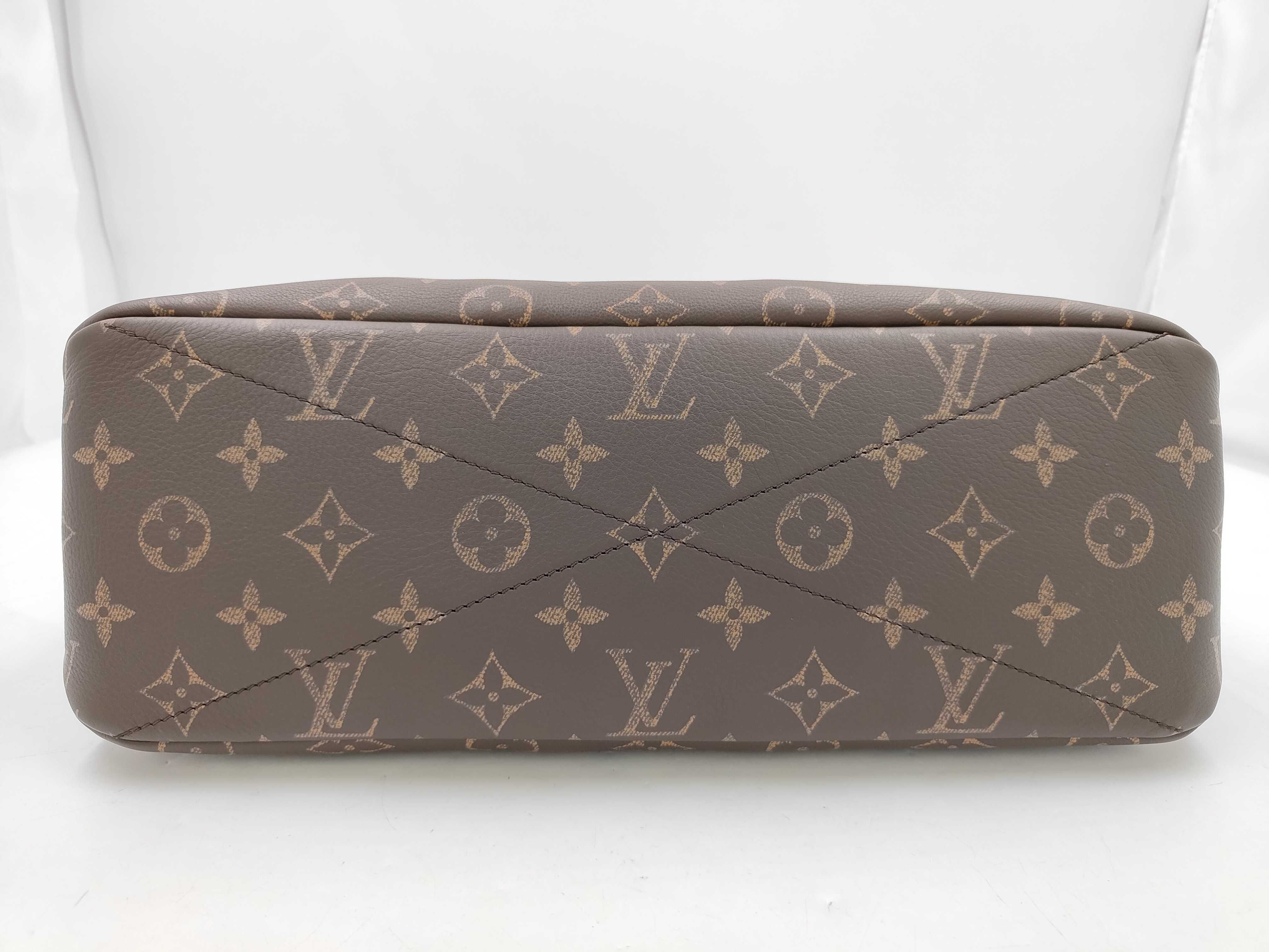 Monogram Shopper Tote MM M13928 Handbag — view 3
