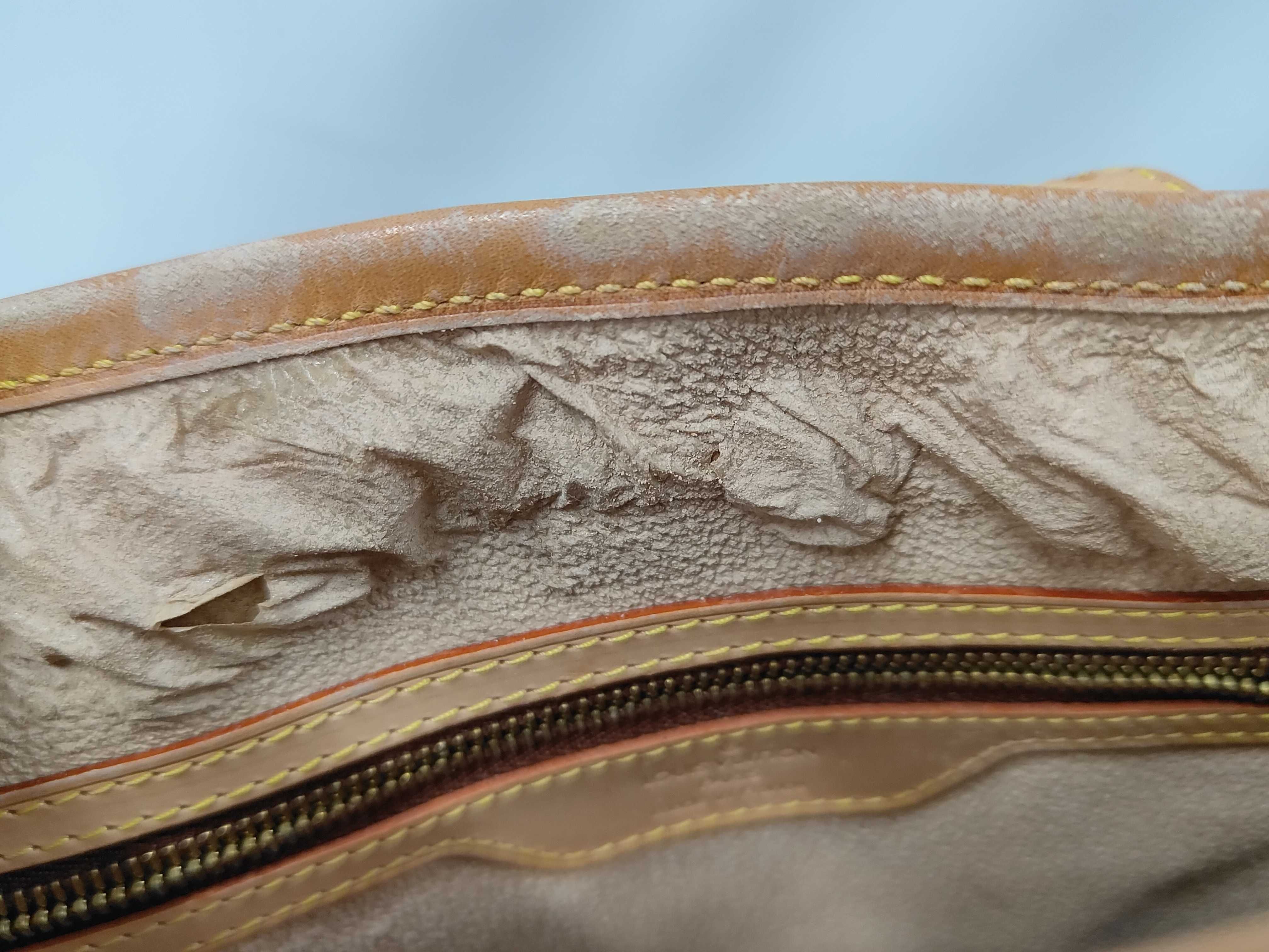 Monogram Bucket PM M42238 Tote Bag — view 9
