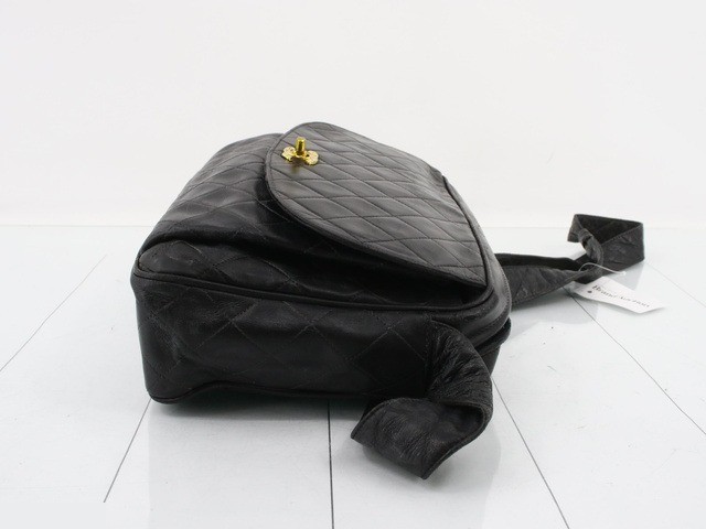 Bijou Matelassé Lambskin Black Fringe Chain Shoulder Bag Gold Hardware Seal — view 3