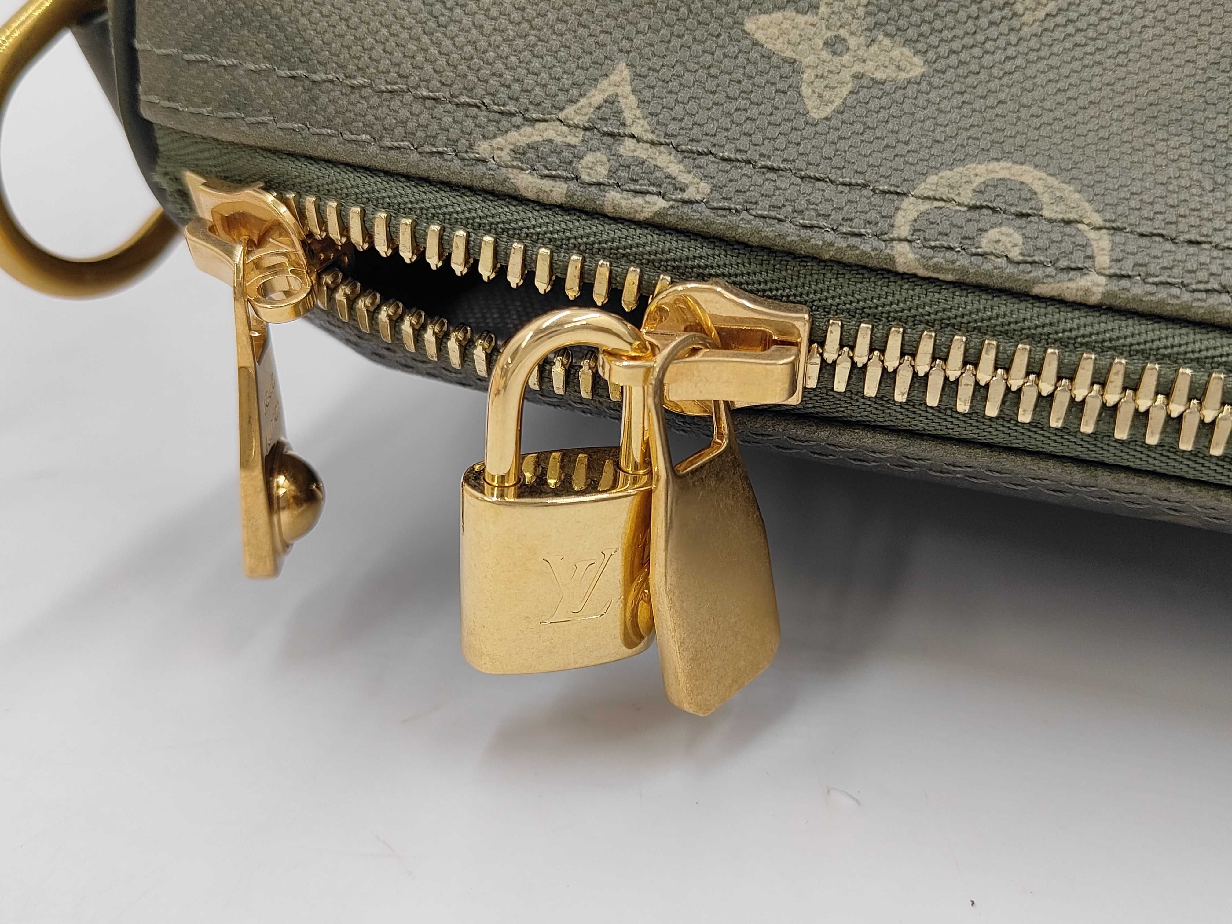 Monogram Surplus Canvas Keepall Bandoulière 50 Boston Bag — view 10