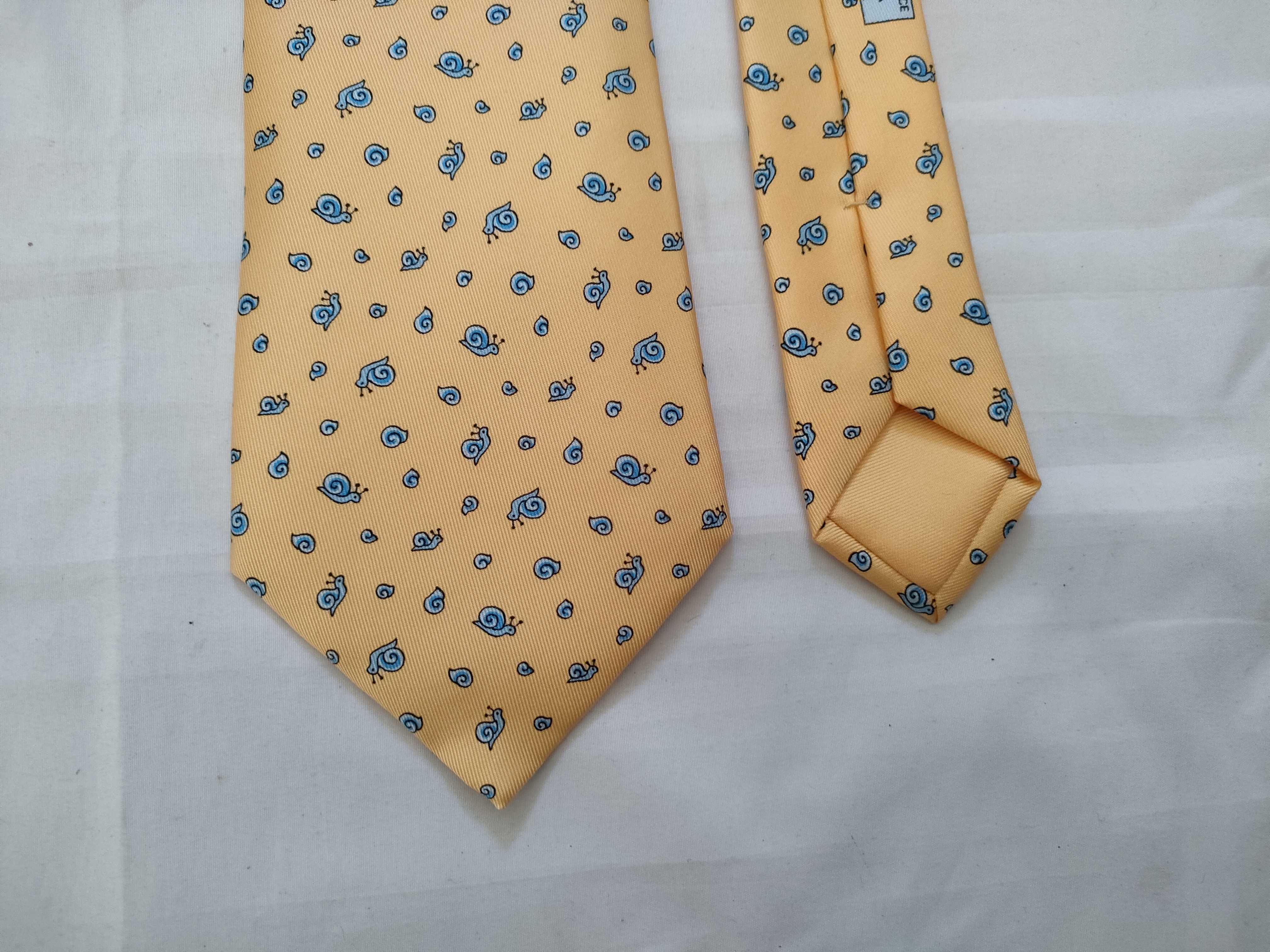 silk tie with box, other accessories. — view 4