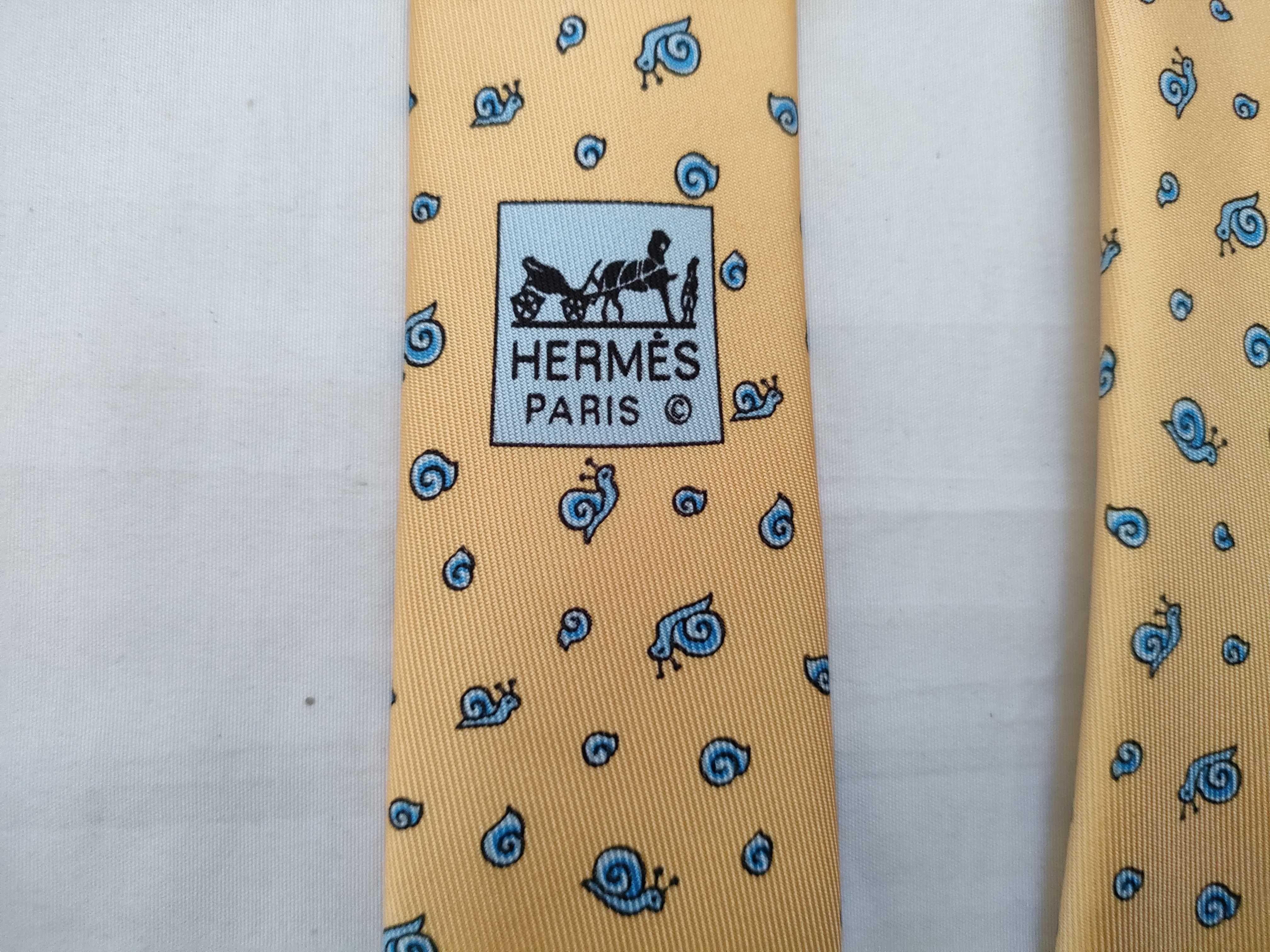 silk tie with box, other accessories. — view 7