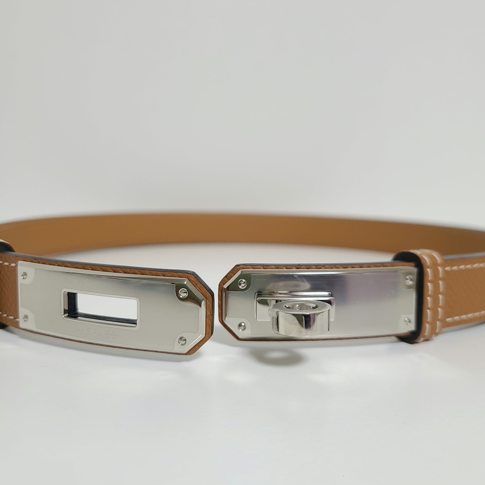 Ｋｅｌｌｙ Ｂｅｌｔ — view 6