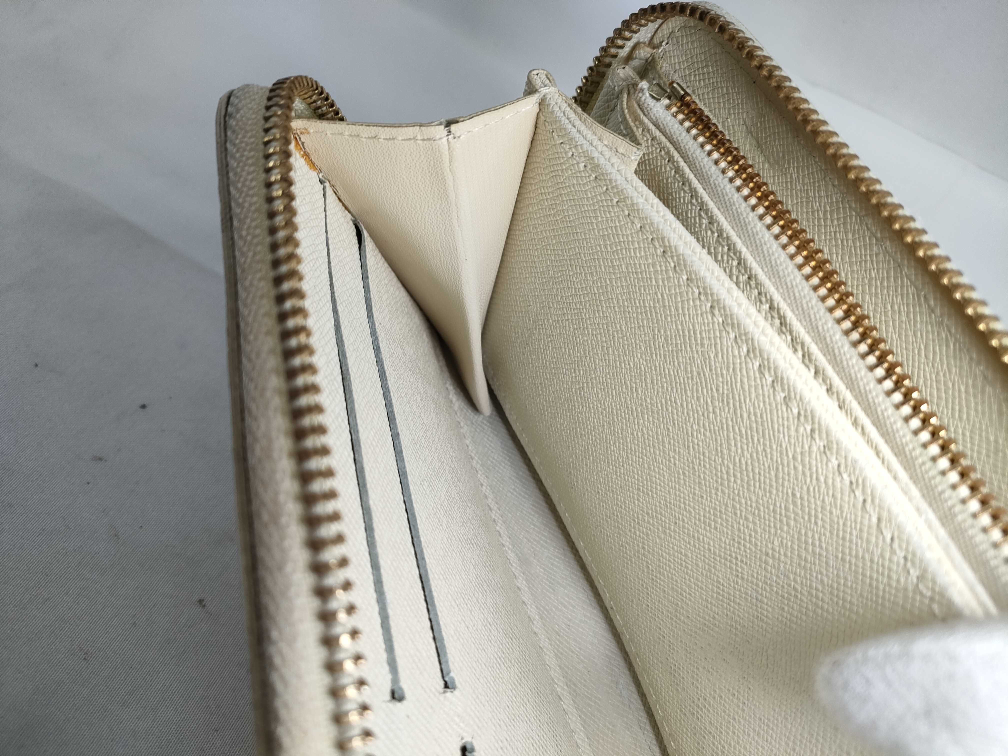 Damier Azur LV Azur Zippy Wallet — view 9