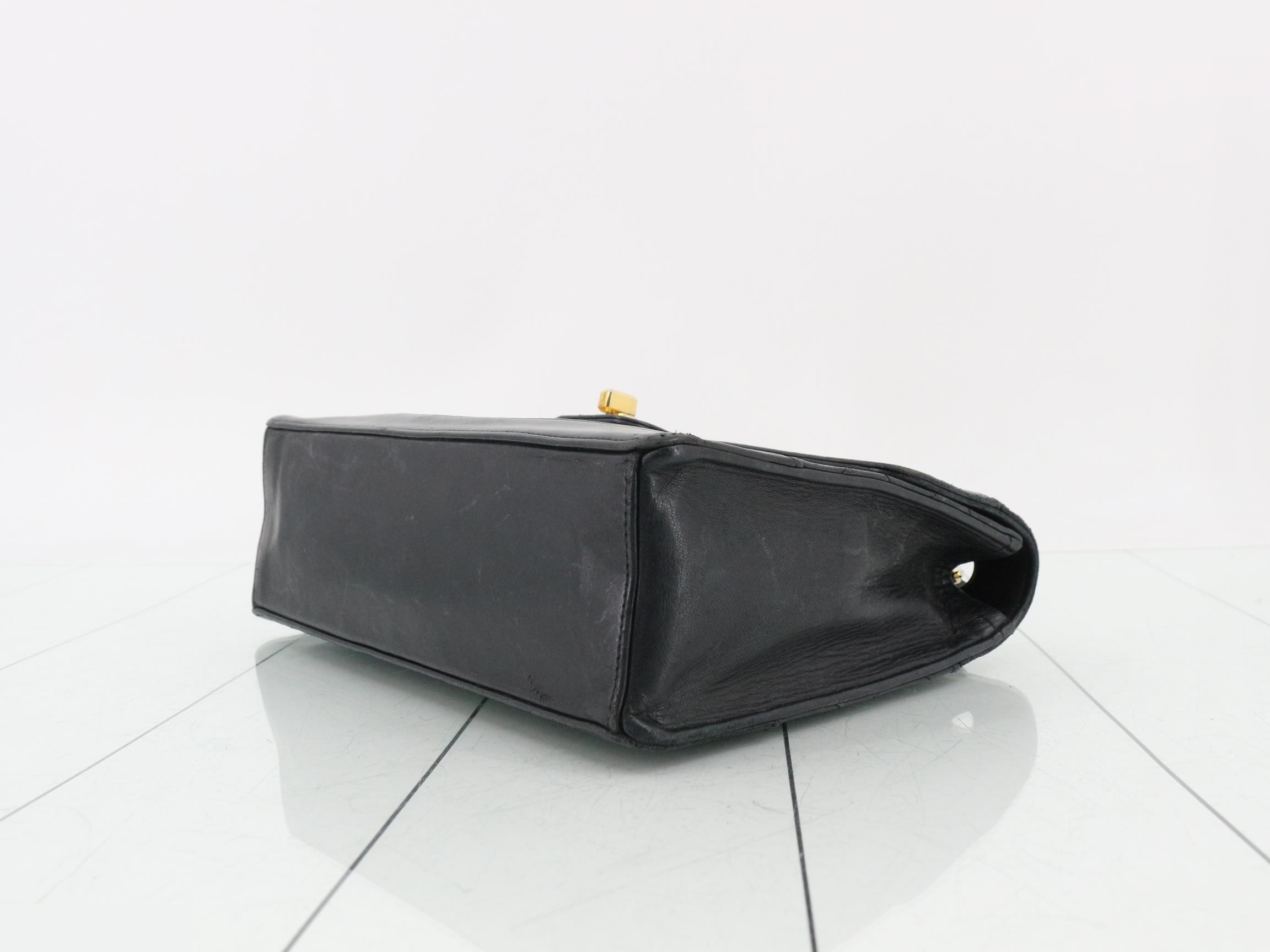 Matelassé shoulder bag - Serial number unclear — view 6