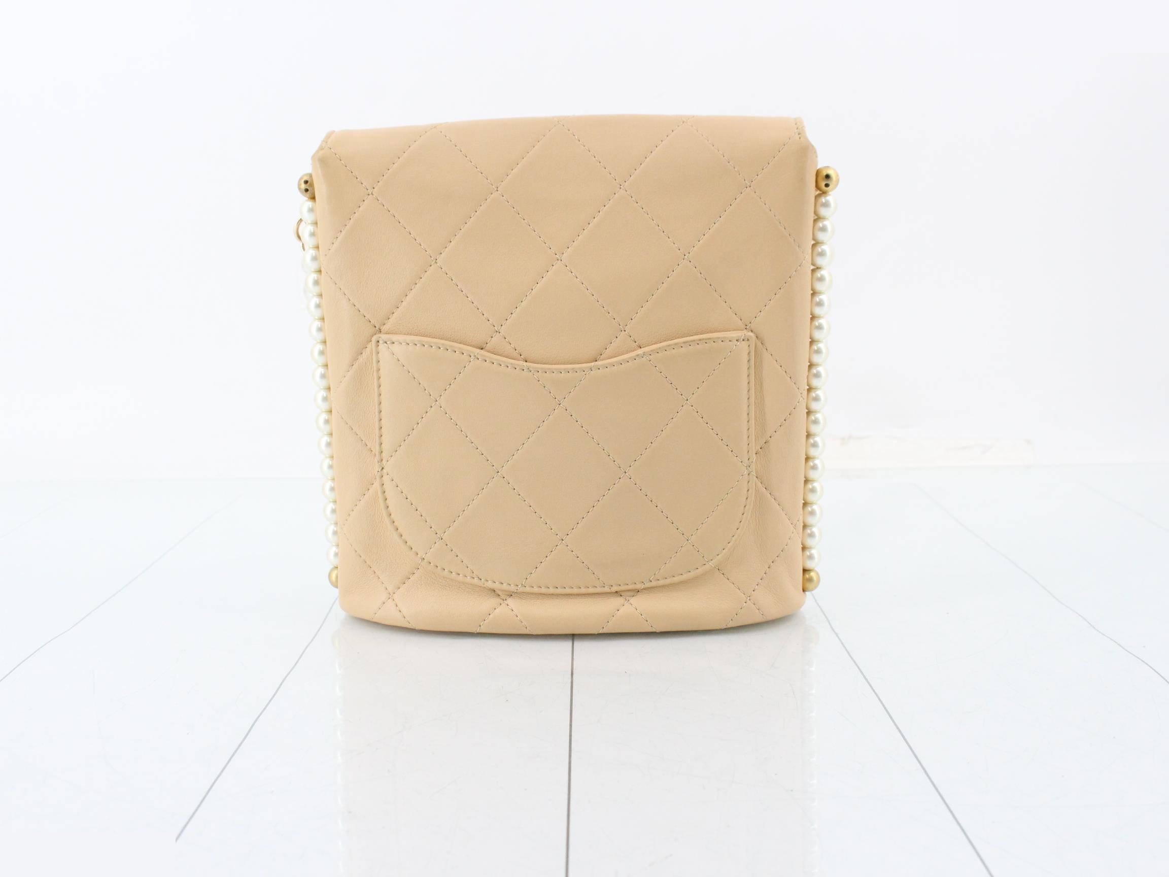 Matelassé Coco Mark Pearl Chain Shoulder Bag — view 2