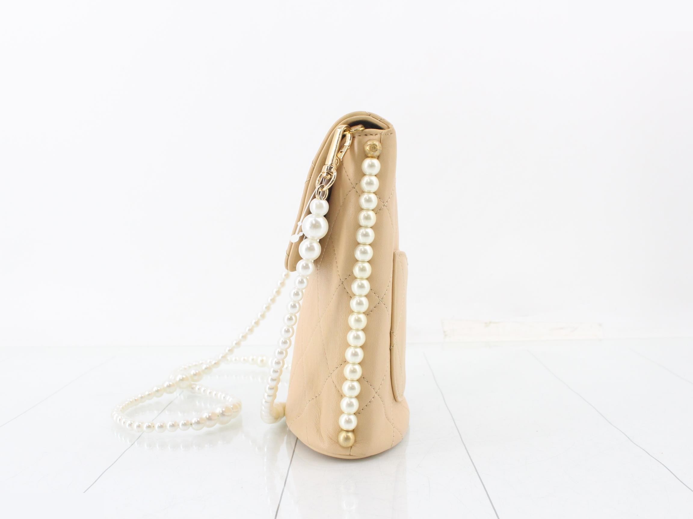 Matelassé Coco Mark Pearl Chain Shoulder Bag — view 3