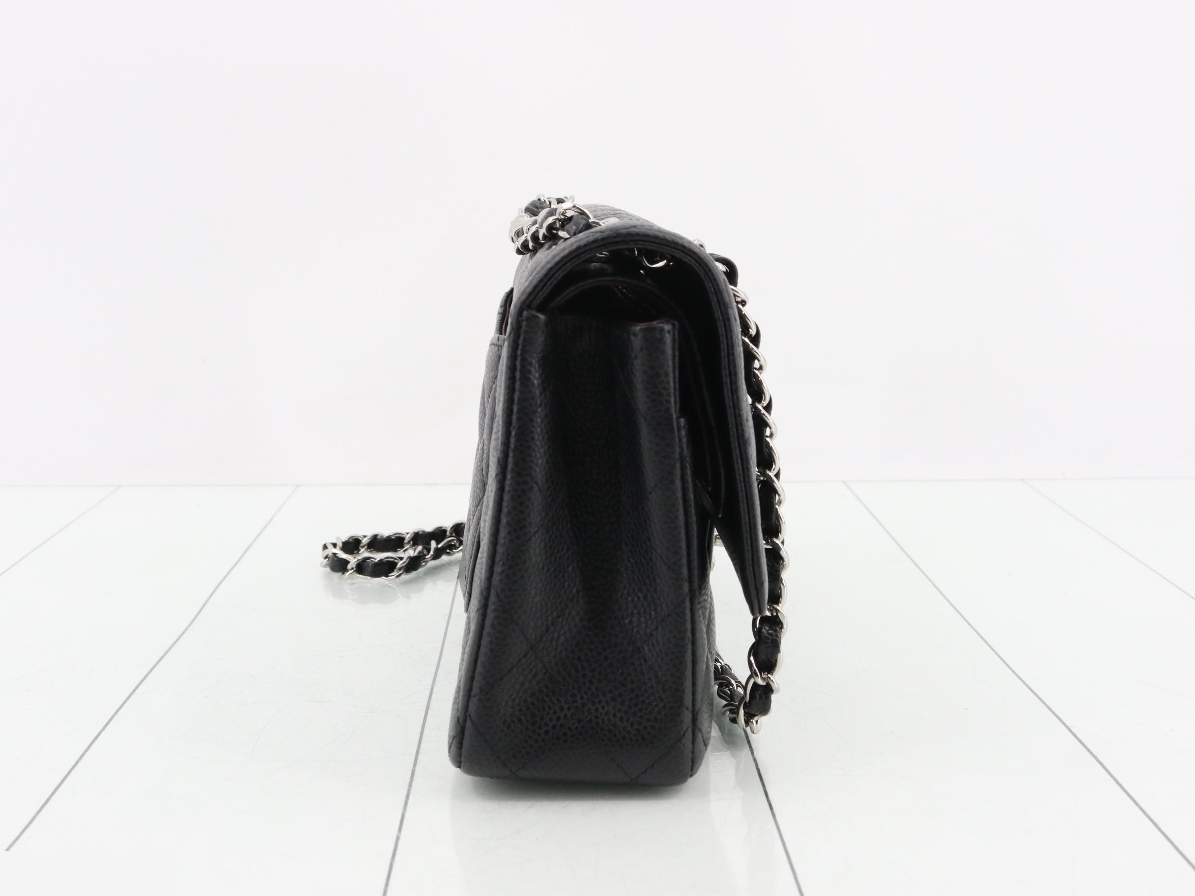 Matelassé 25 Double Chain Shoulder Bag, Caviar Leather, Black — view 4