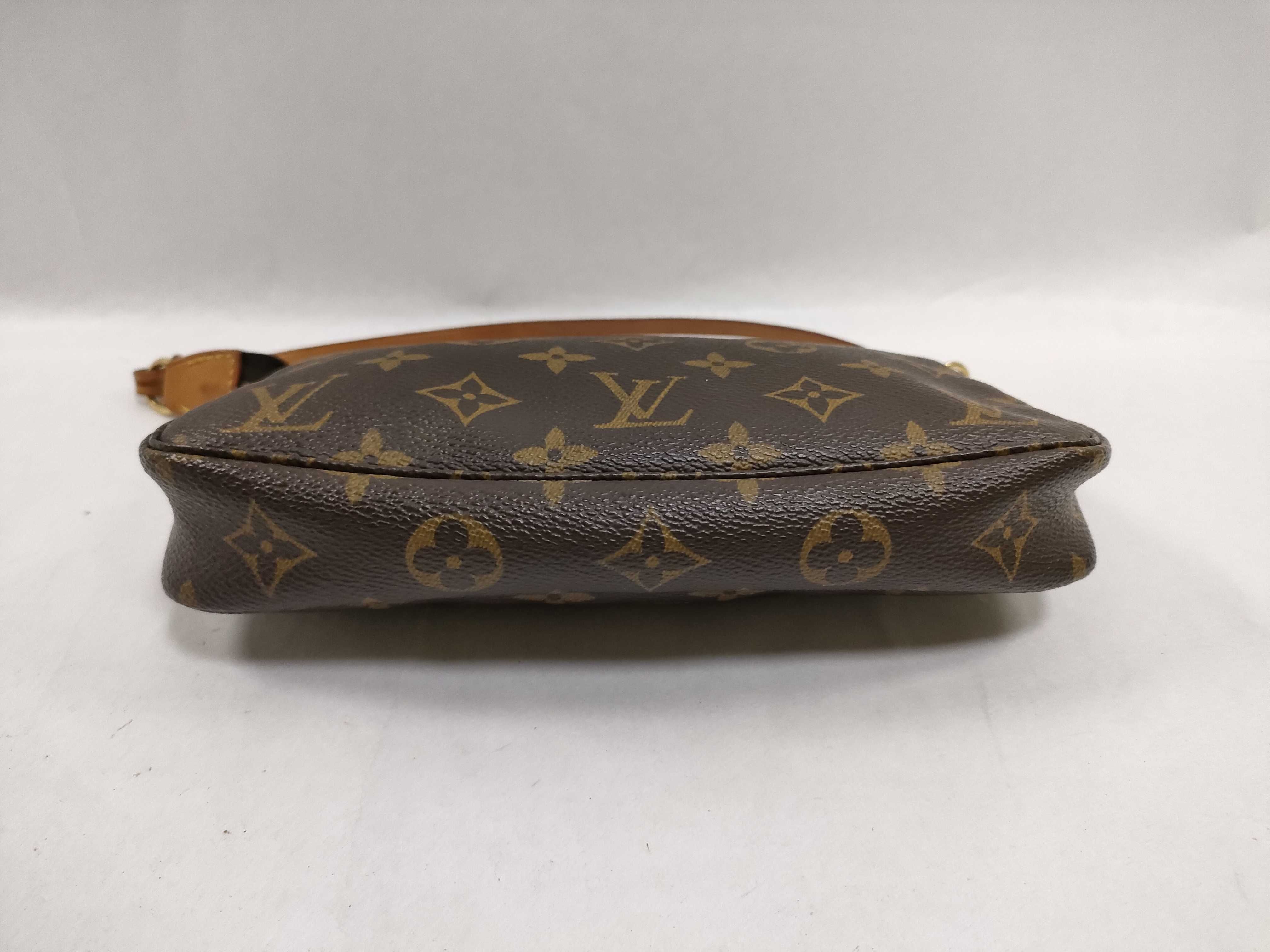 Monogram Pochette Accessoires M51980 Brown SL0022 Pouch — view 9