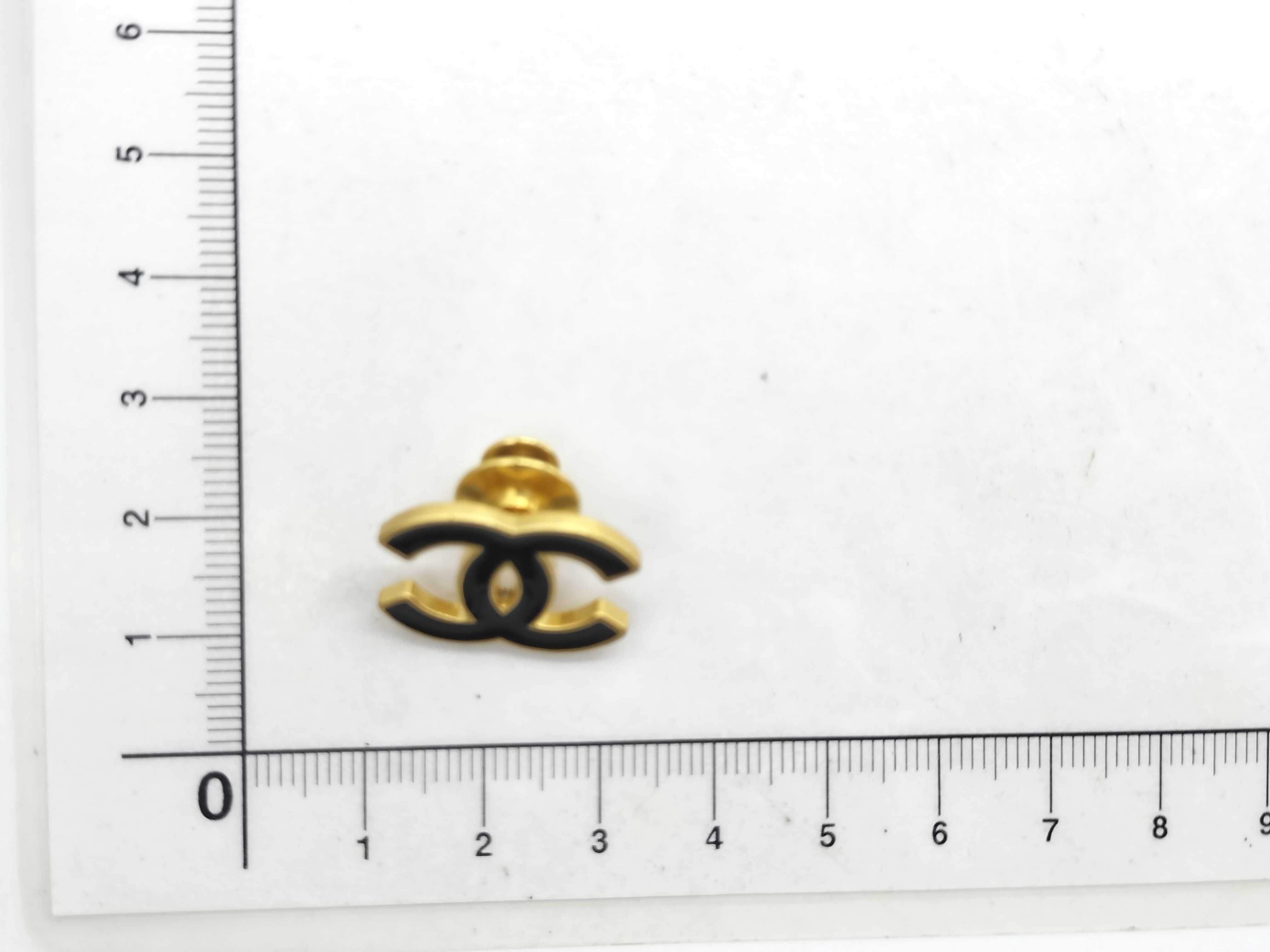 02A Coco Pin Brooch — view 8