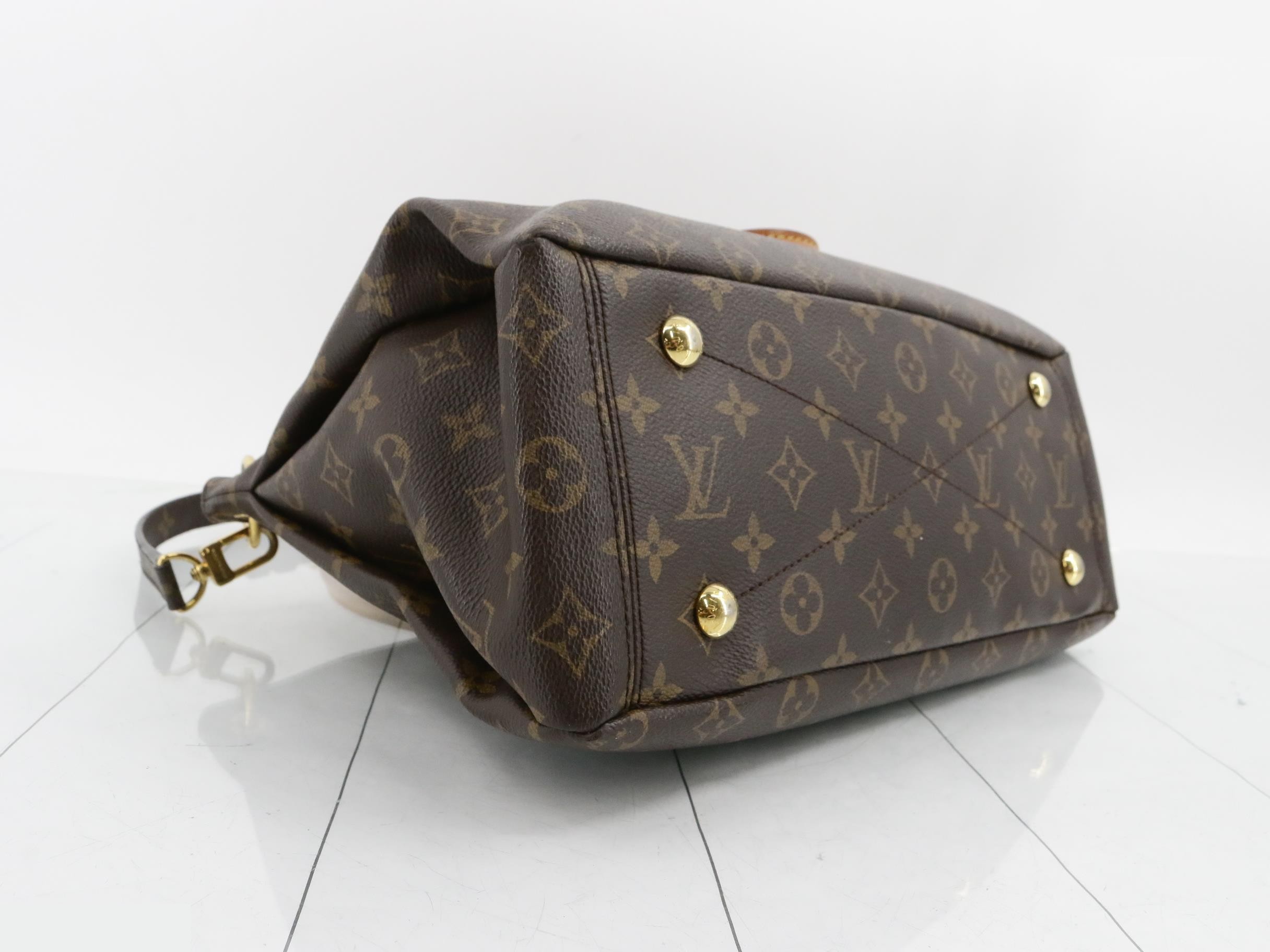Pallas — view 5