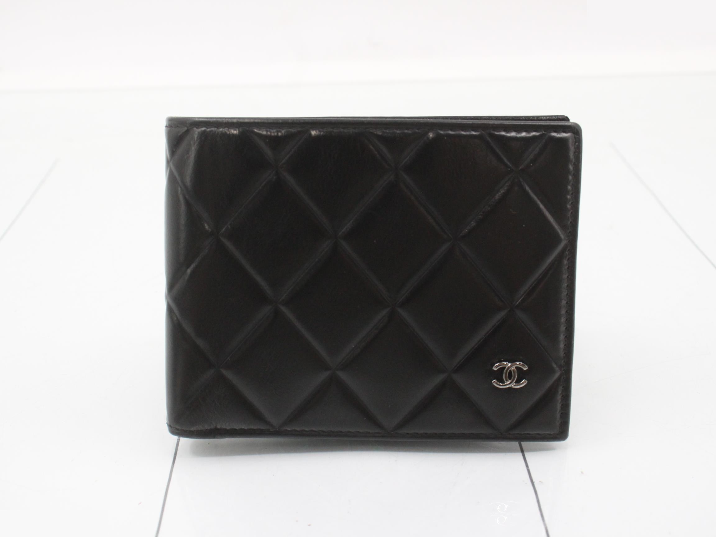 Matelasse wallet