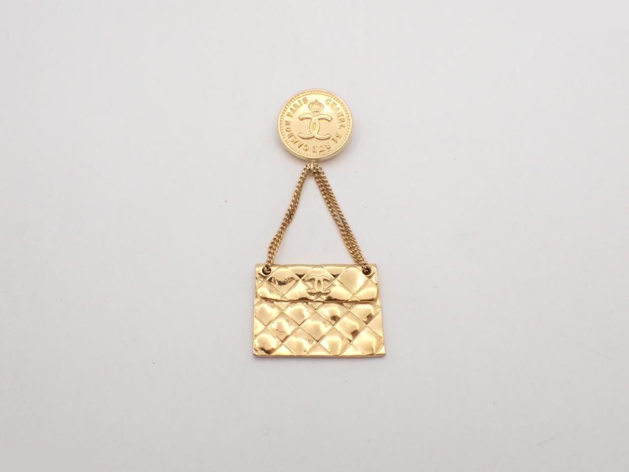 brooch