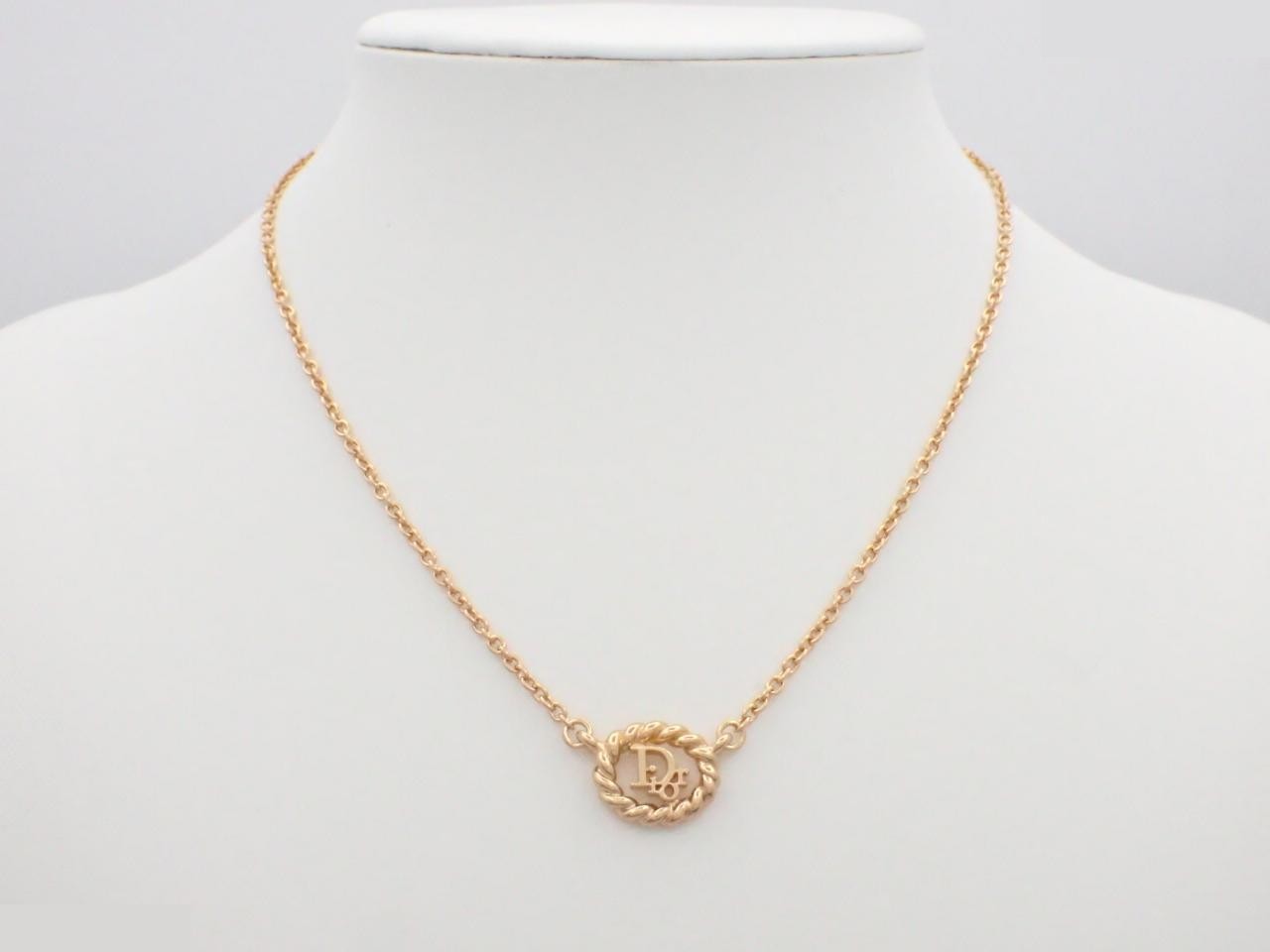 Gold necklace, neck circumference approximately 44cm — view 3