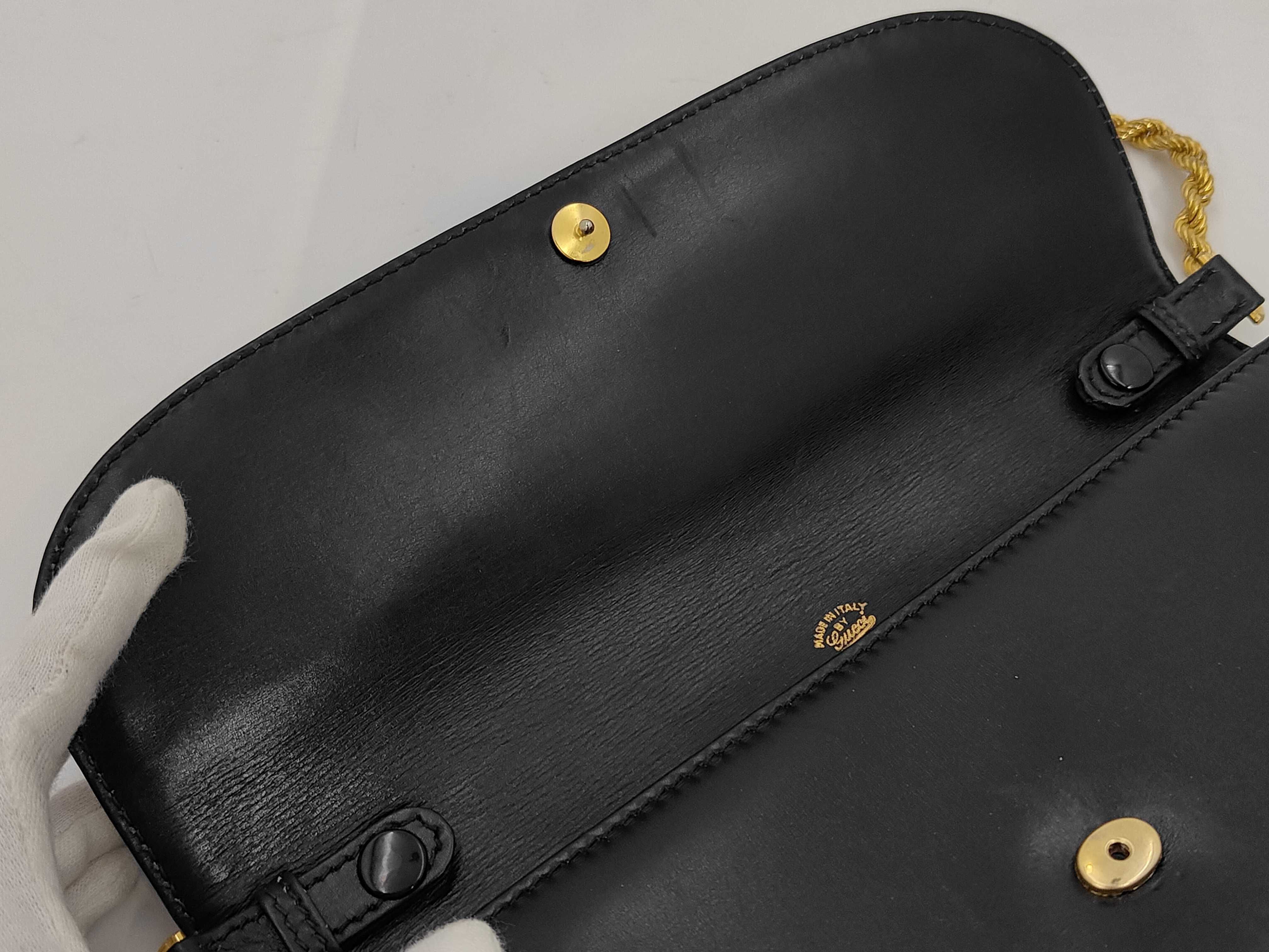 Vintage Gucci GG Logo Shoulder Bag — view 11