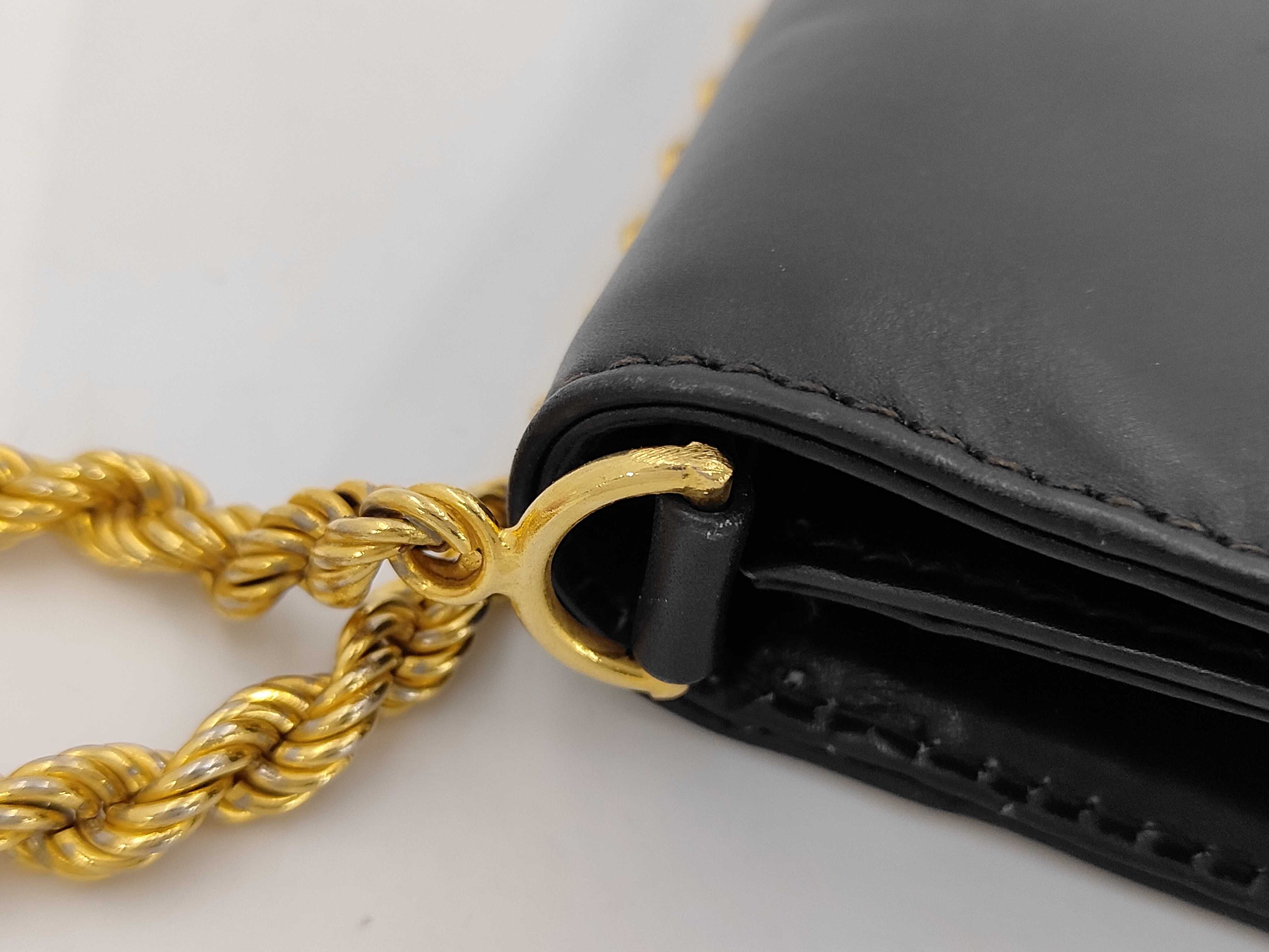Vintage Gucci GG Logo Shoulder Bag — view 7