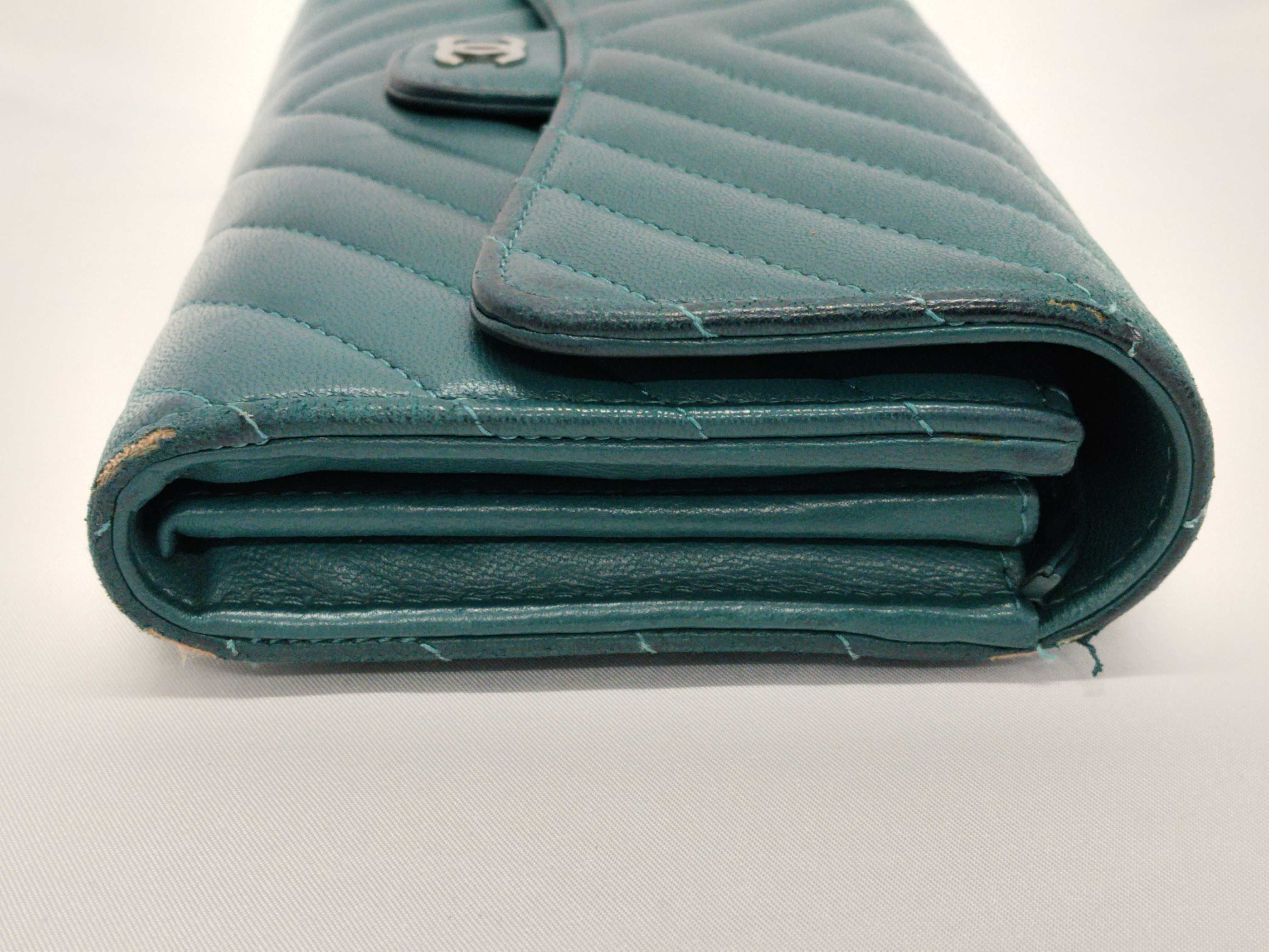V-stitch lambskin flap wallet — view 5
