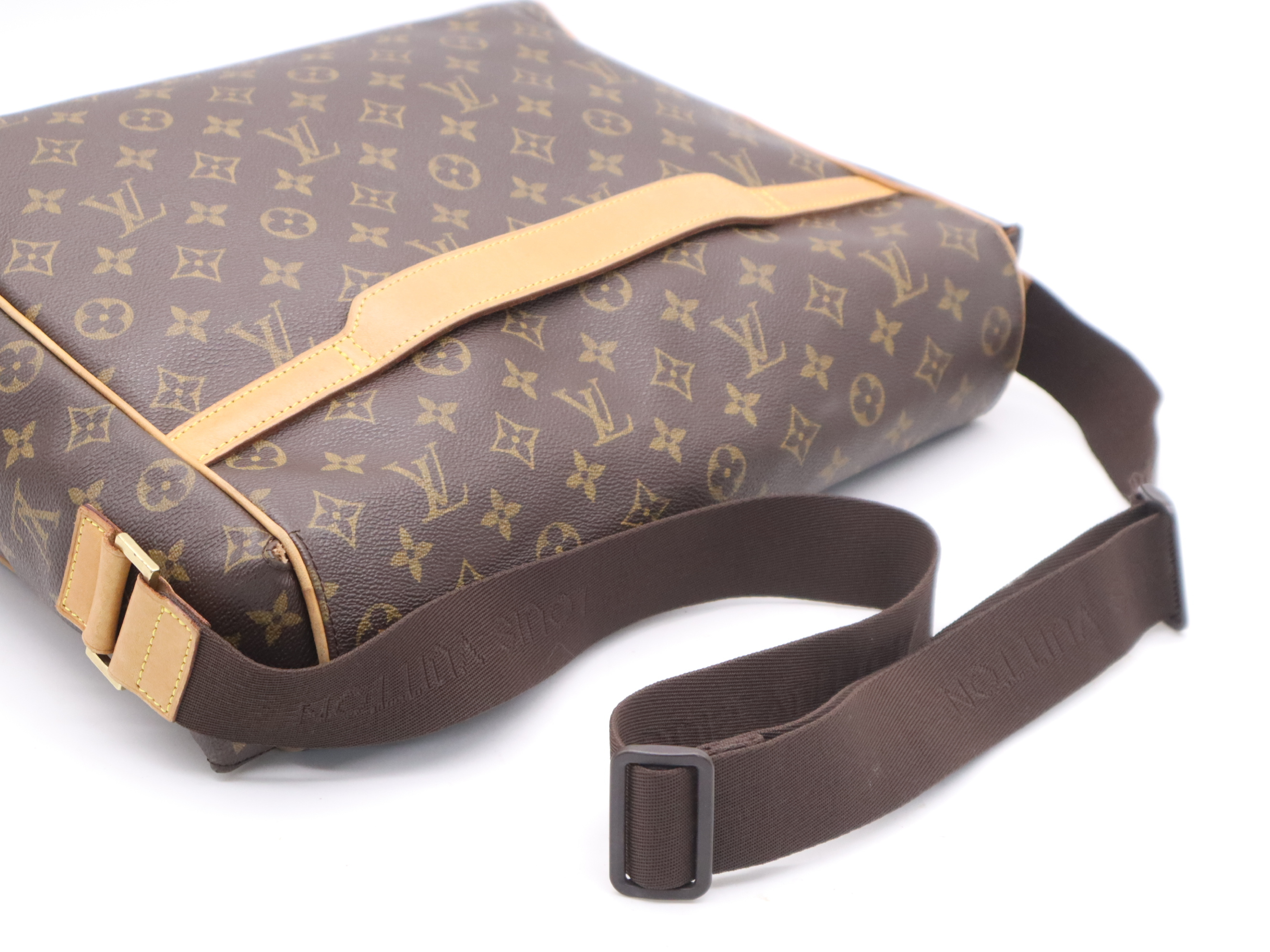 M45257 Monogram Abbesses Shoulder Bag — view 6