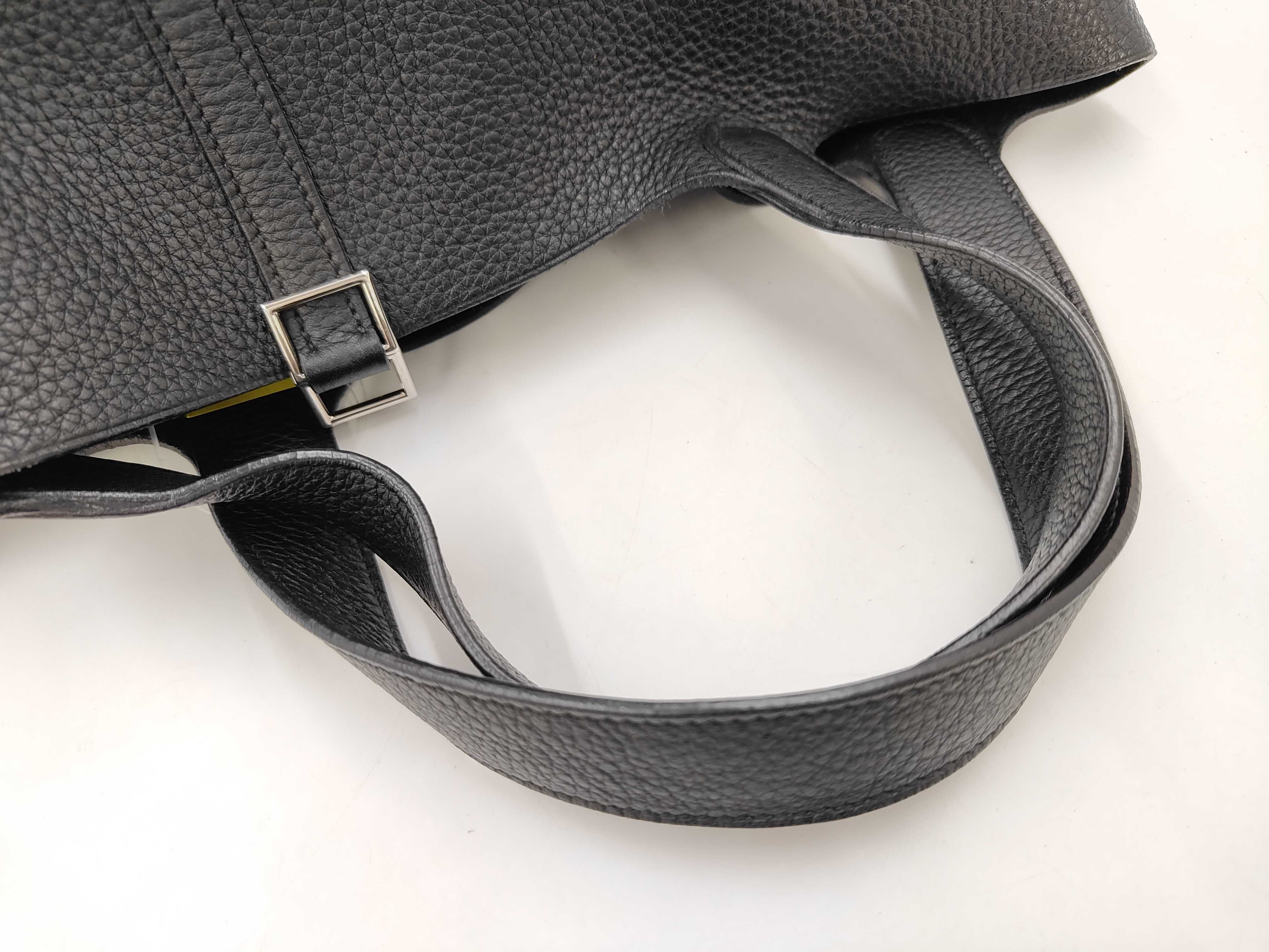 Picotin Lock 22 Silver Hardware Noir [Stamp] K Handbag — view 4