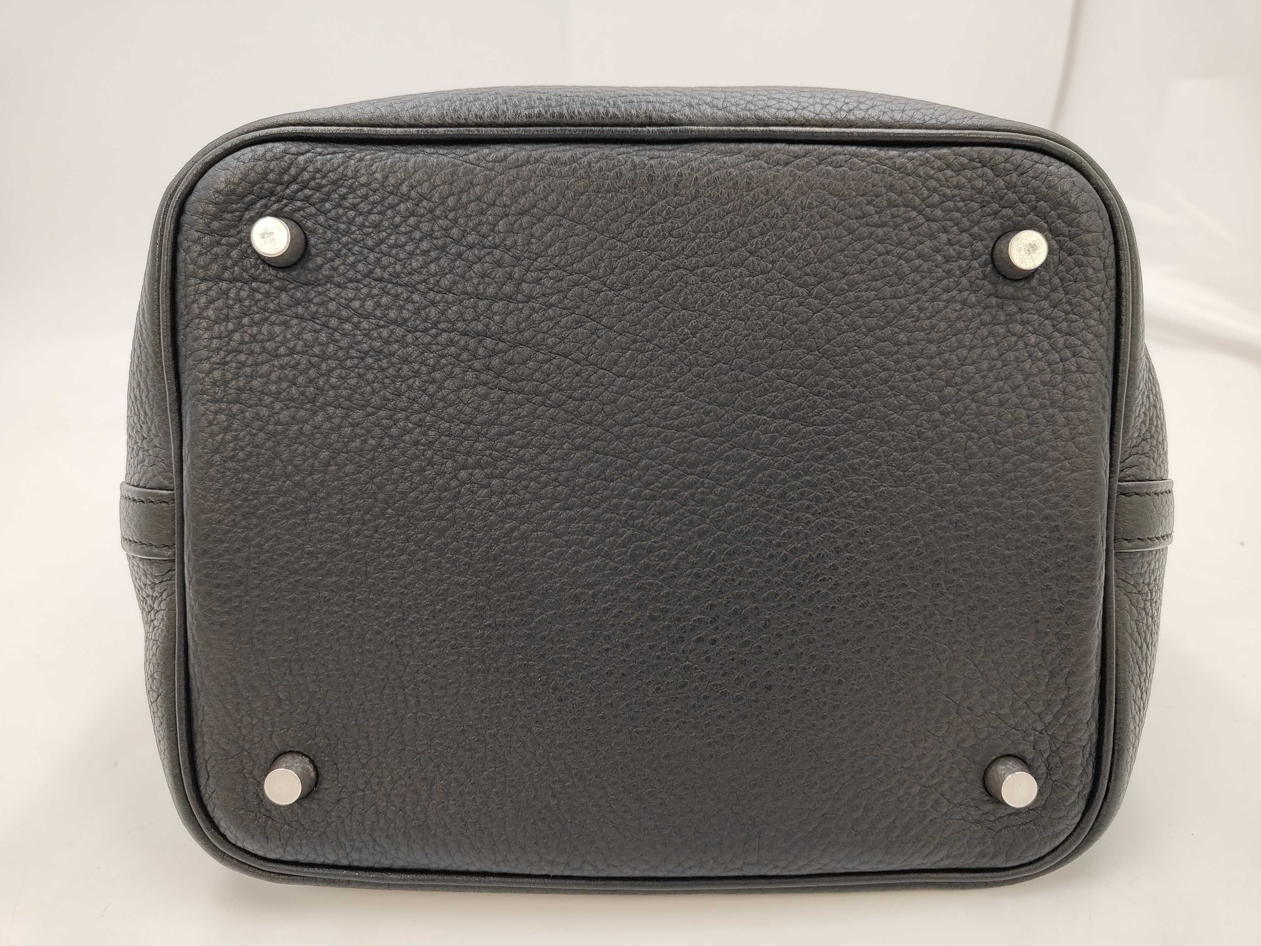 Picotin Lock 22 Silver Hardware Noir [Stamp] K Handbag — view 7