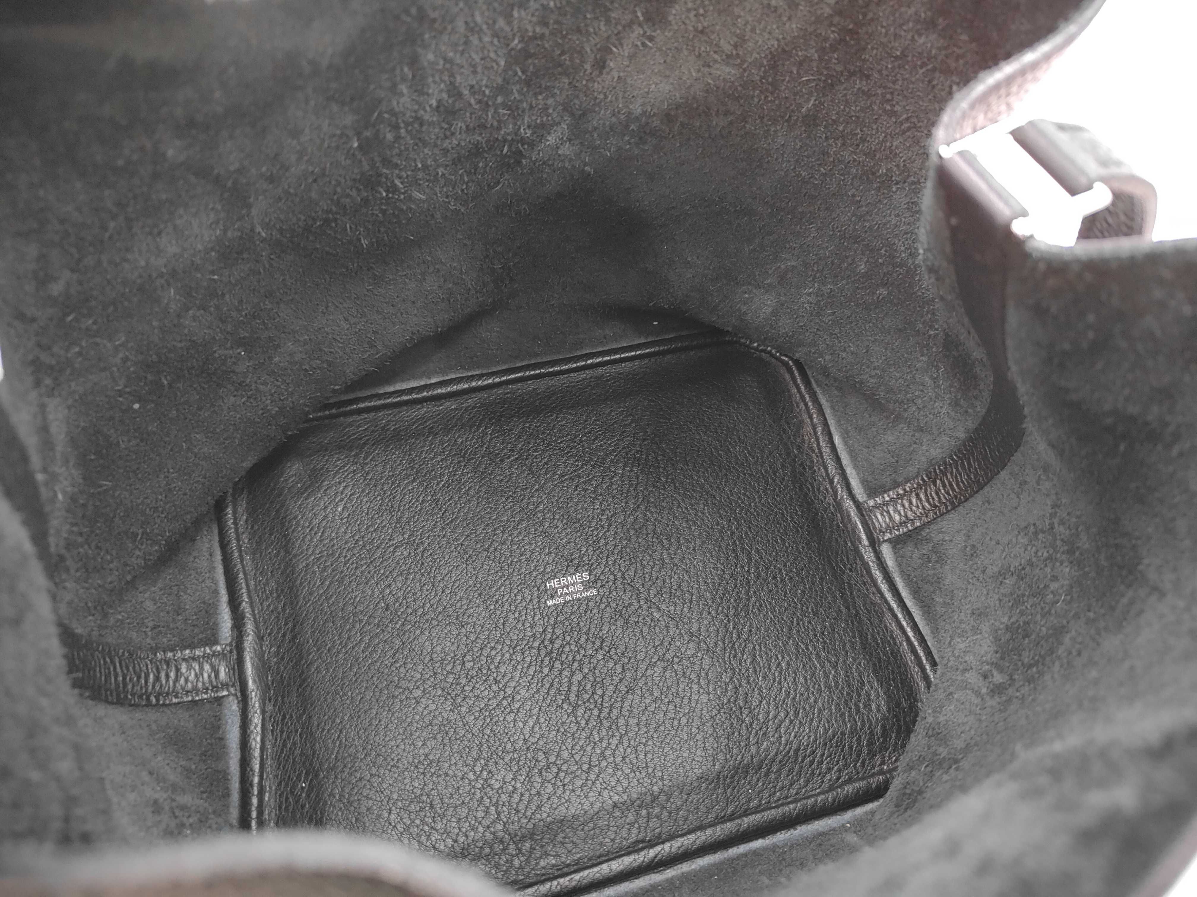 Picotin Lock 22 Silver Hardware Noir [Stamp] K Handbag — view 8