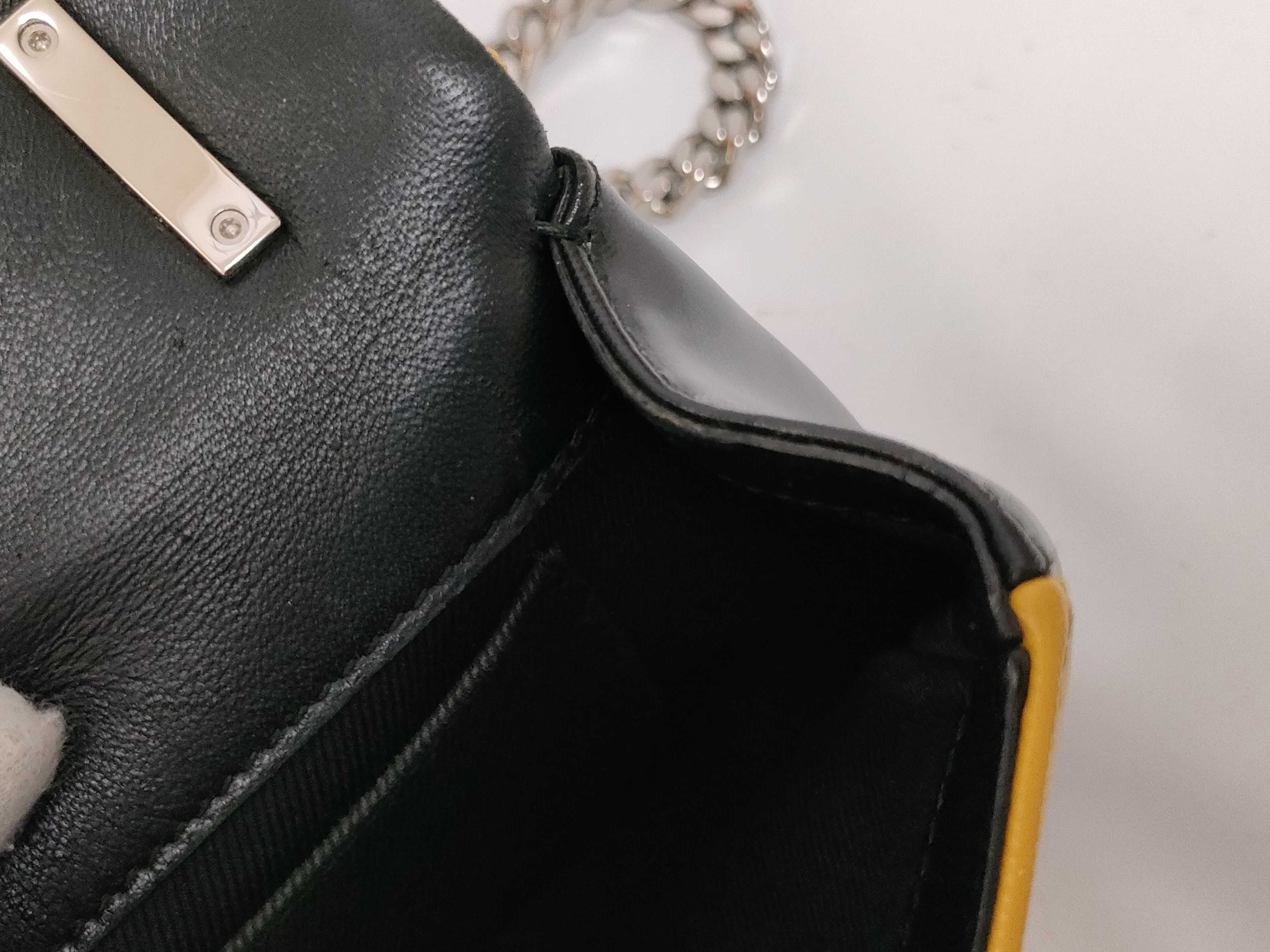 BT Logo Chain Shoulder Bag — view 11