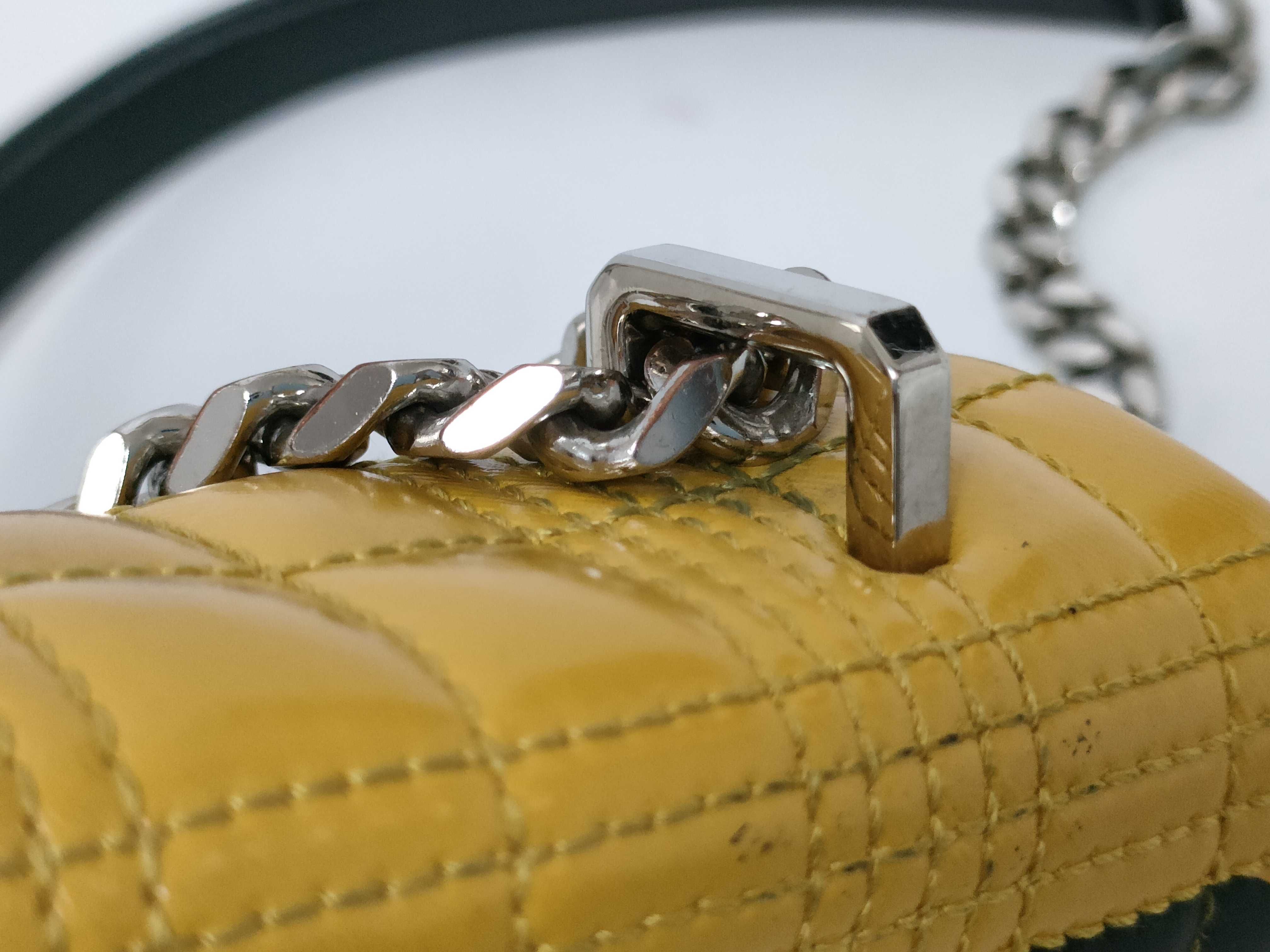 BT Logo Chain Shoulder Bag — view 14