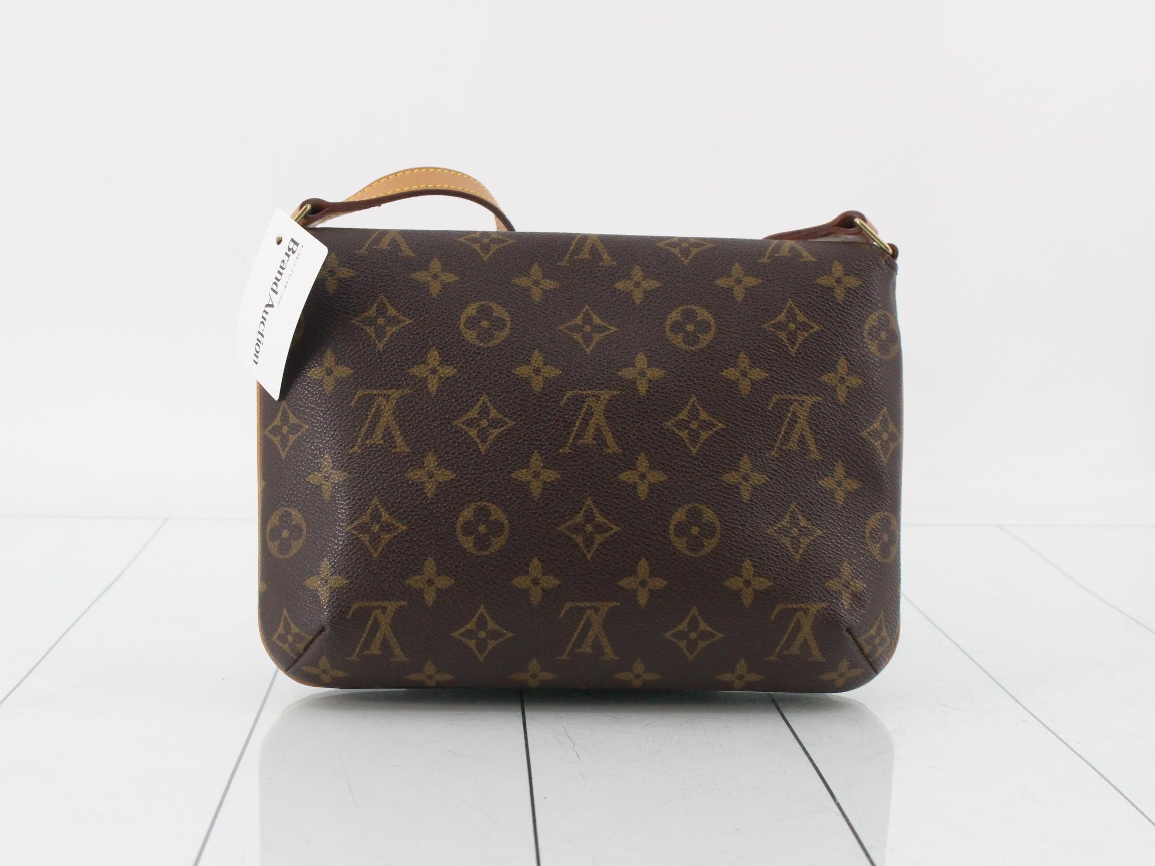 M51257 Musette Tango Short Shoulder Bag — view 2