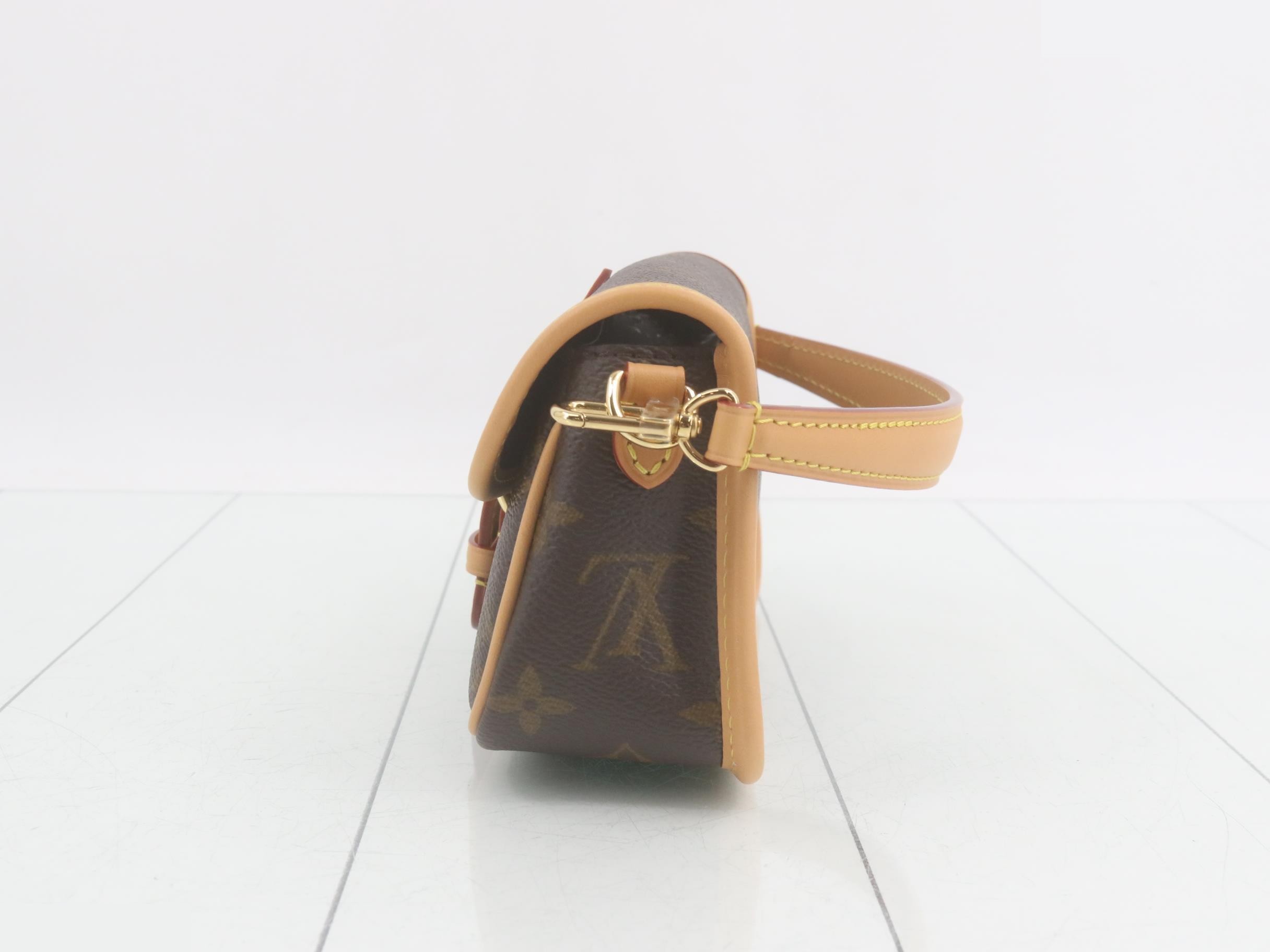 Nano Diane - List price ¥335,500 - Some protective film included — view 3