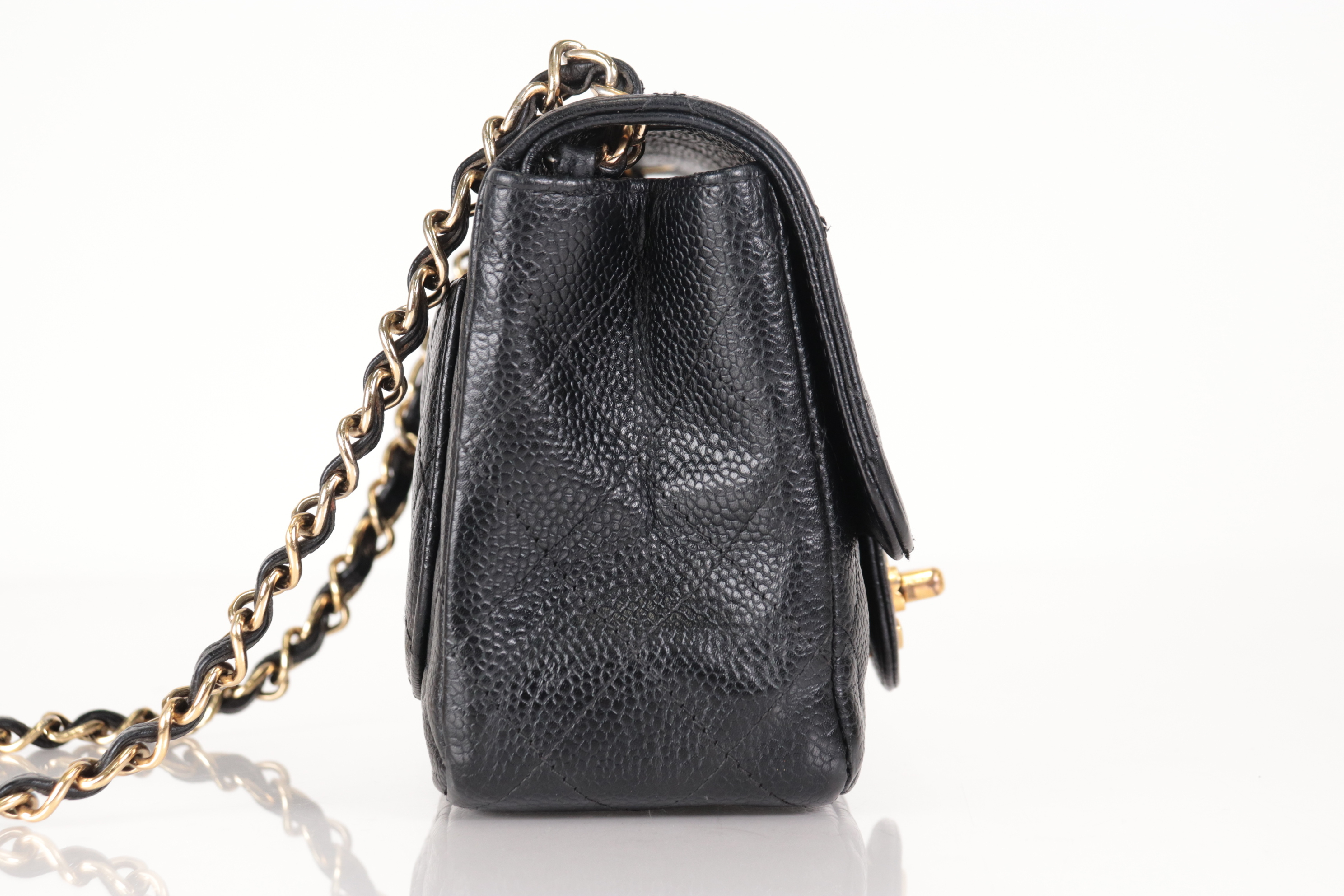 Minimato Caviar Chain Shoulder Bag (Serial No. 12) — view 4