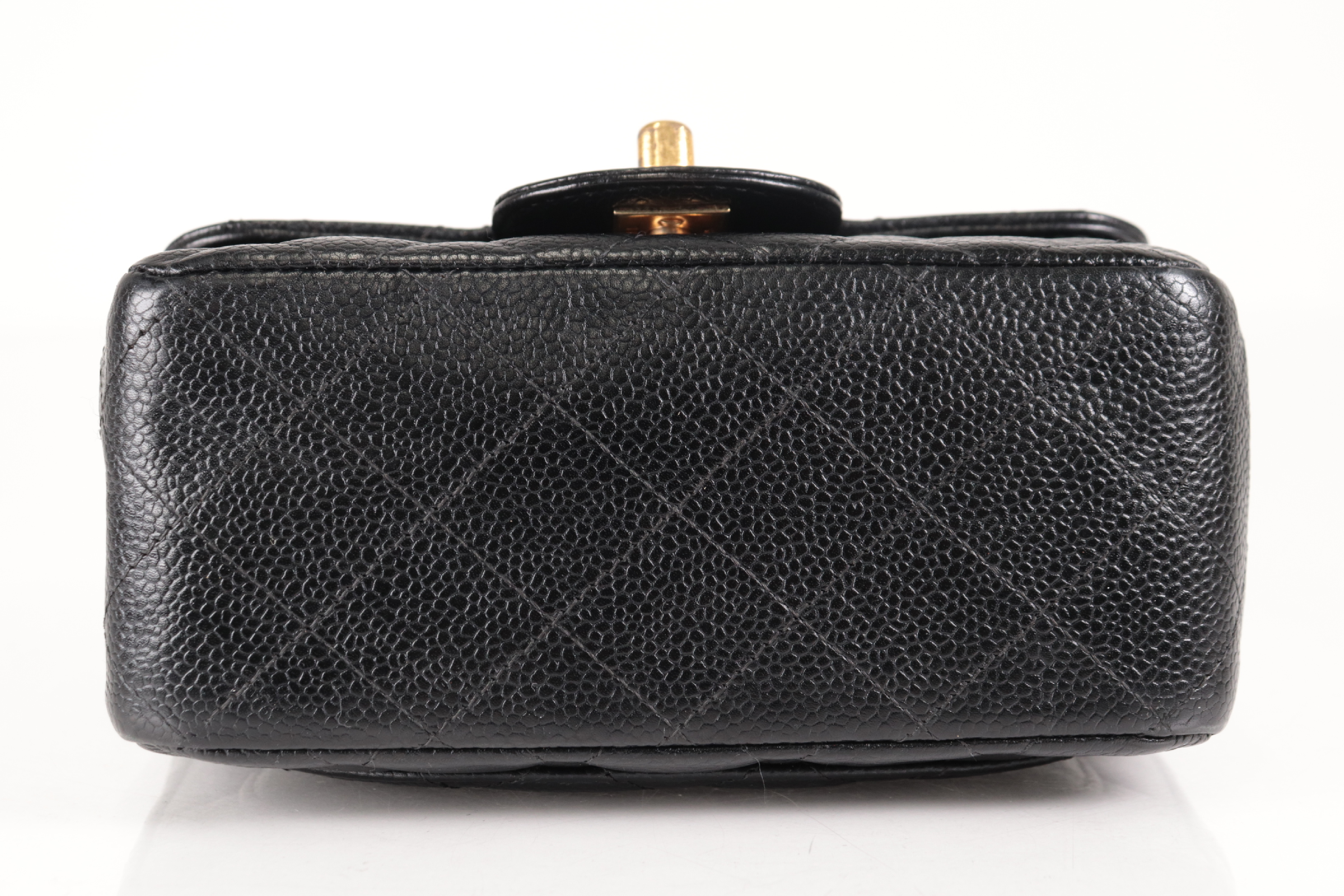 Minimato Caviar Chain Shoulder Bag (Serial No. 12) — view 6
