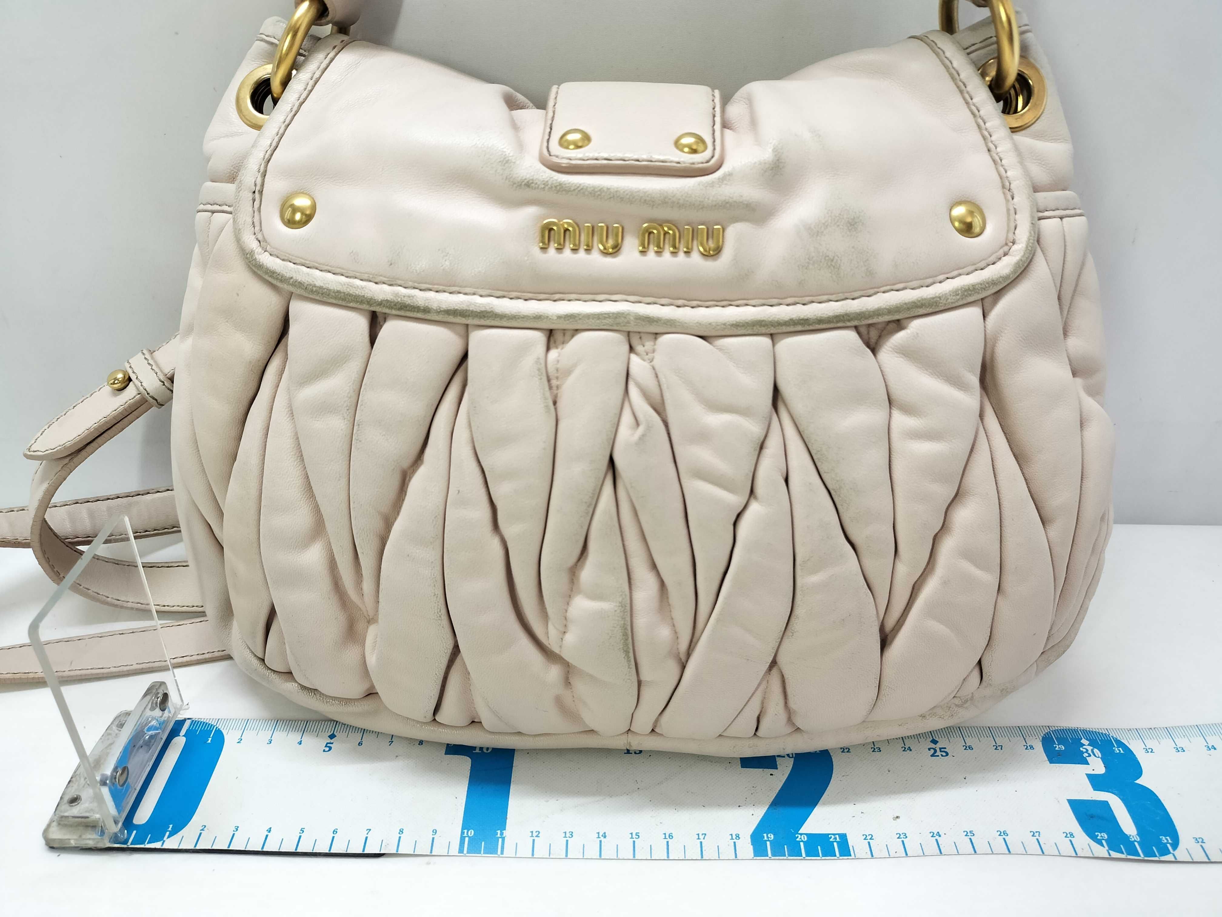 Matelassé Leather One-Shoulder Bag (Shoulder Bag) — view 2