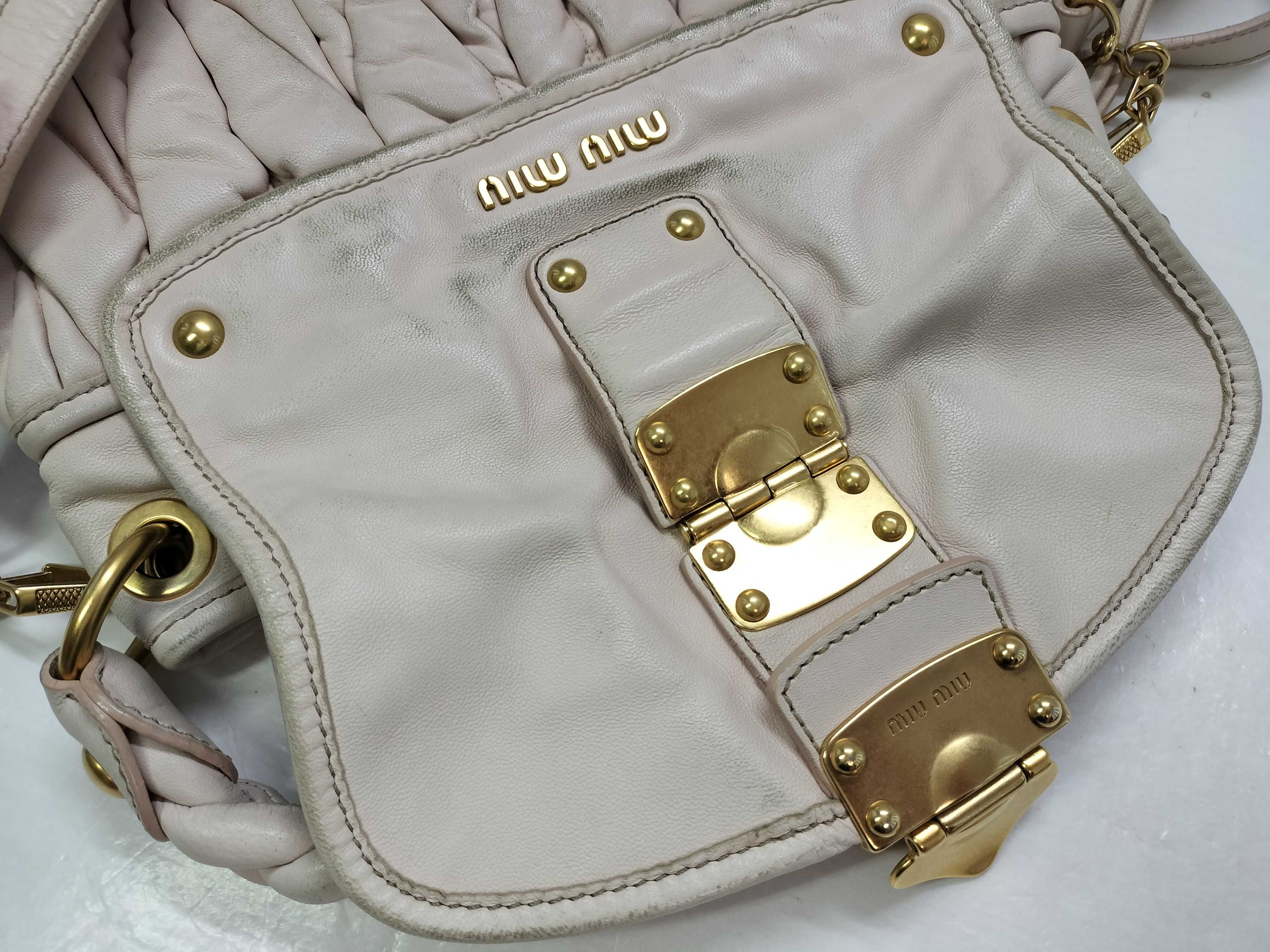 Matelassé Leather One-Shoulder Bag (Shoulder Bag) — view 15