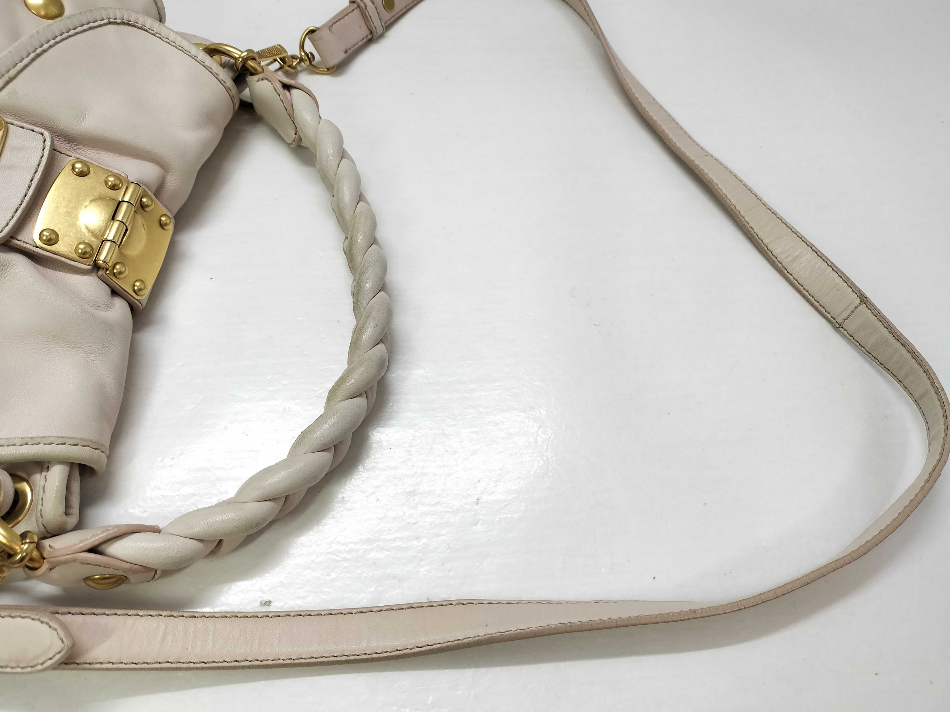 Matelassé Leather One-Shoulder Bag (Shoulder Bag) — view 3