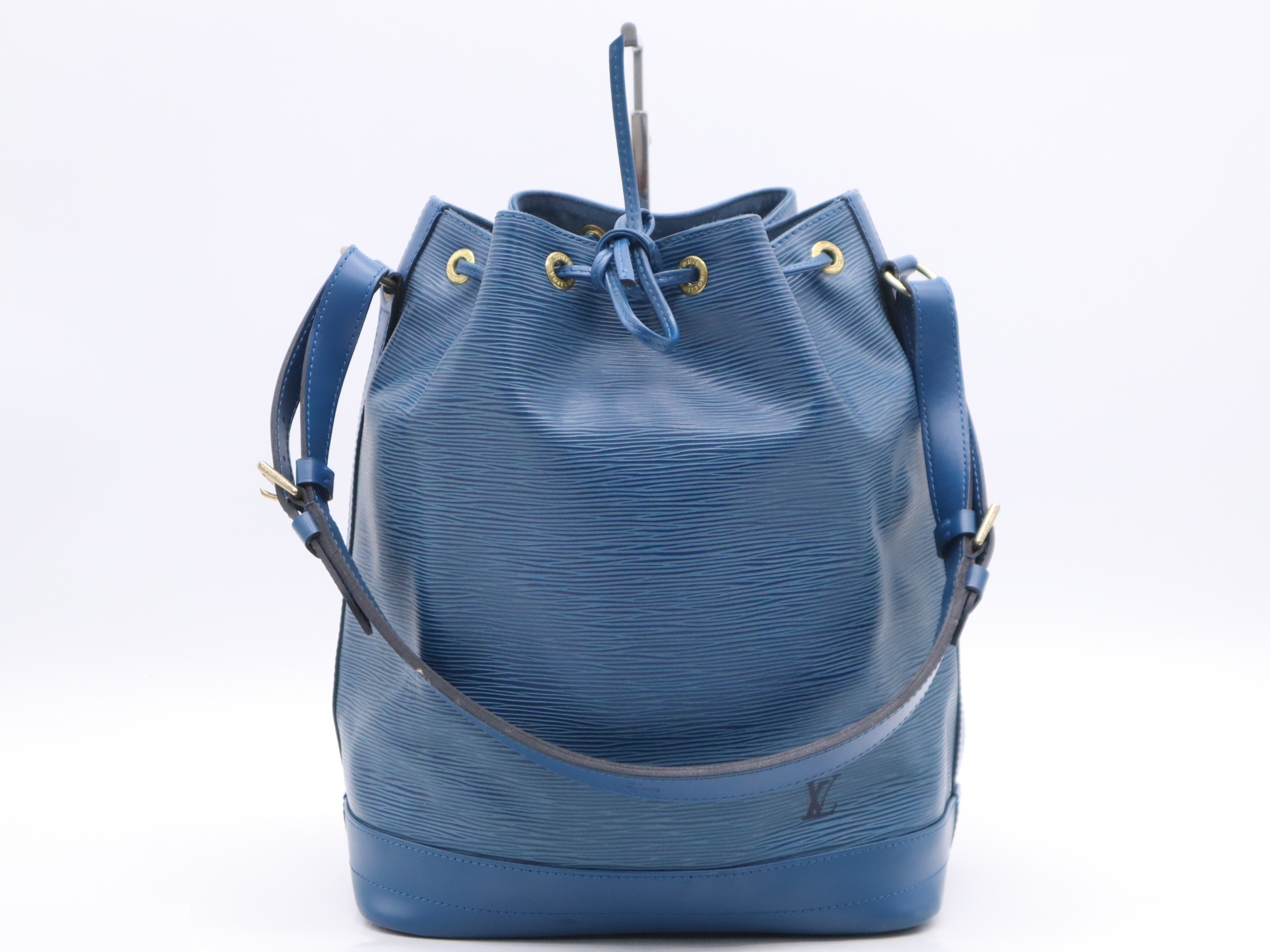 Noé Toledo Blue