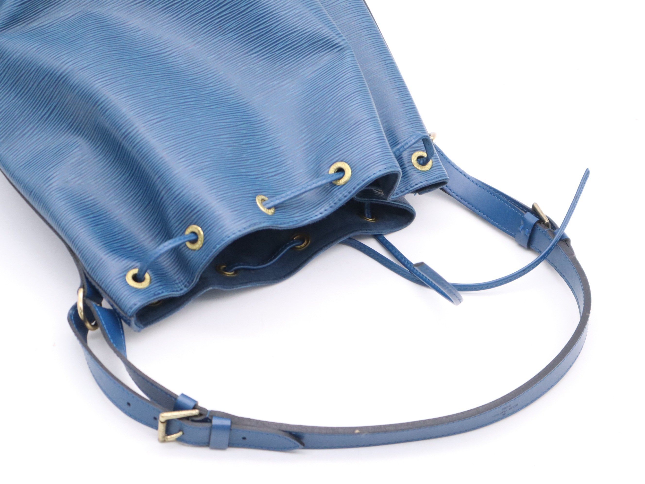 Noé Toledo Blue — view 6