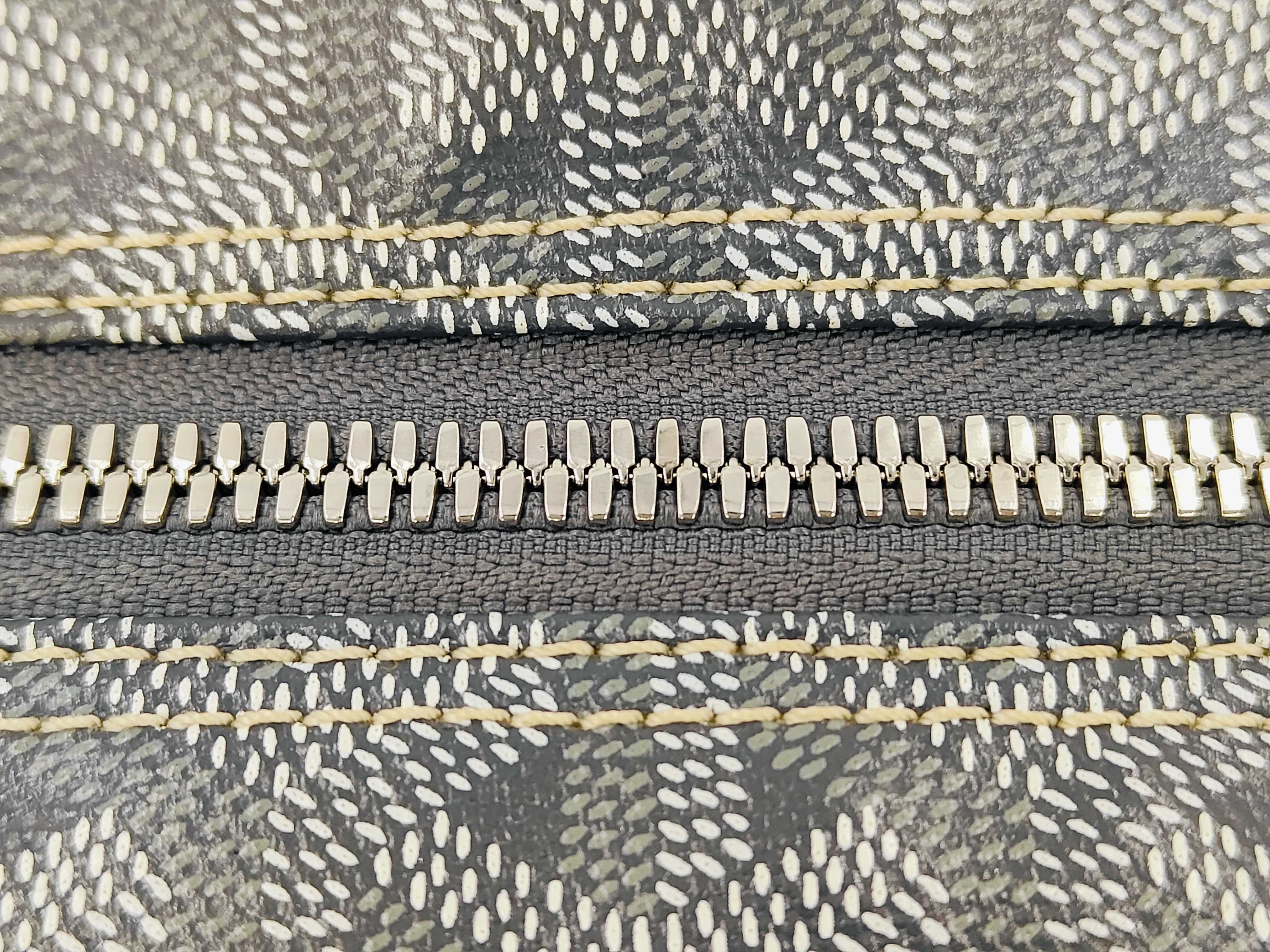 New Makeup Pouch — view 5