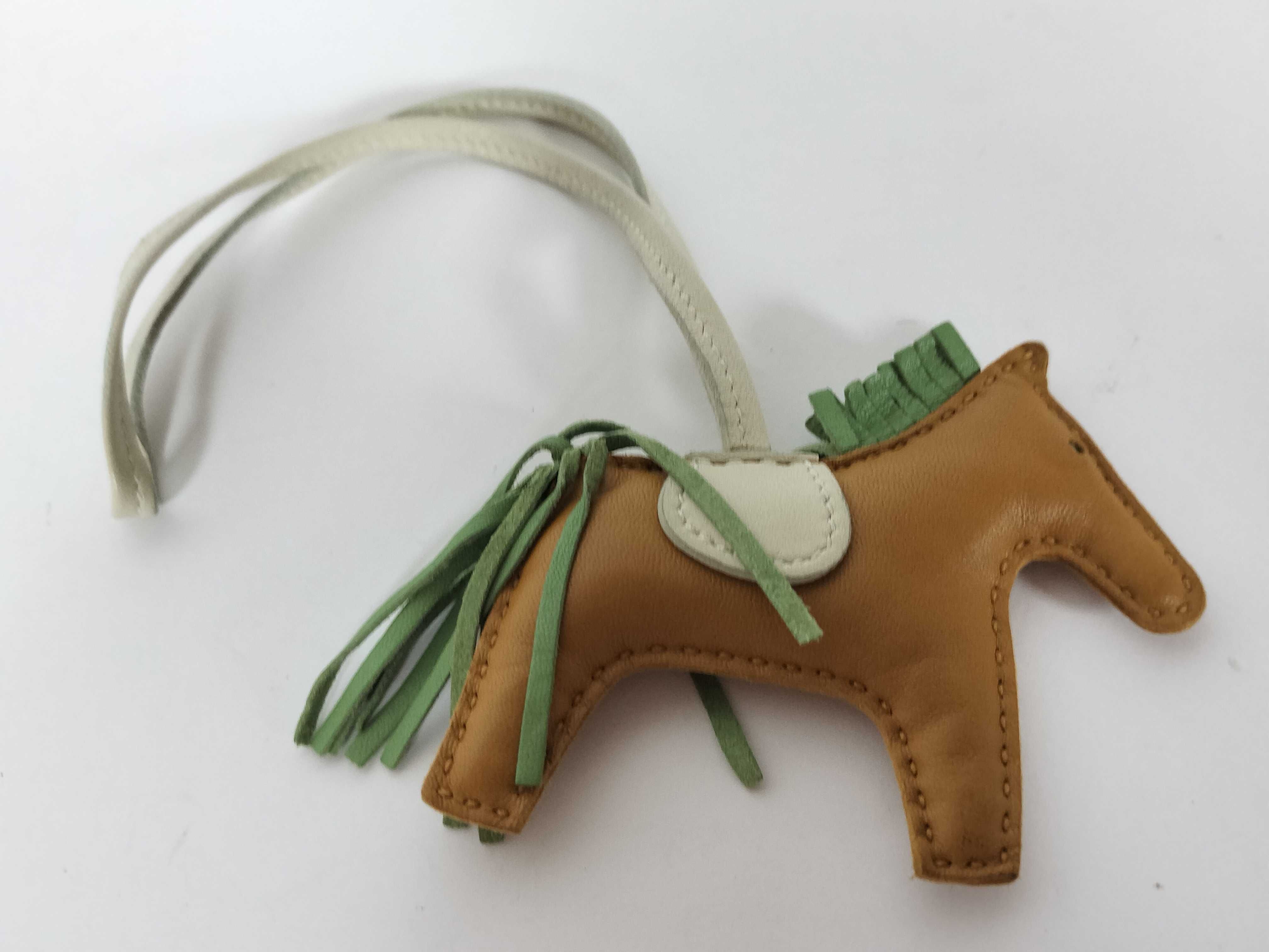 Rodeo Charm PM (Y stamp)